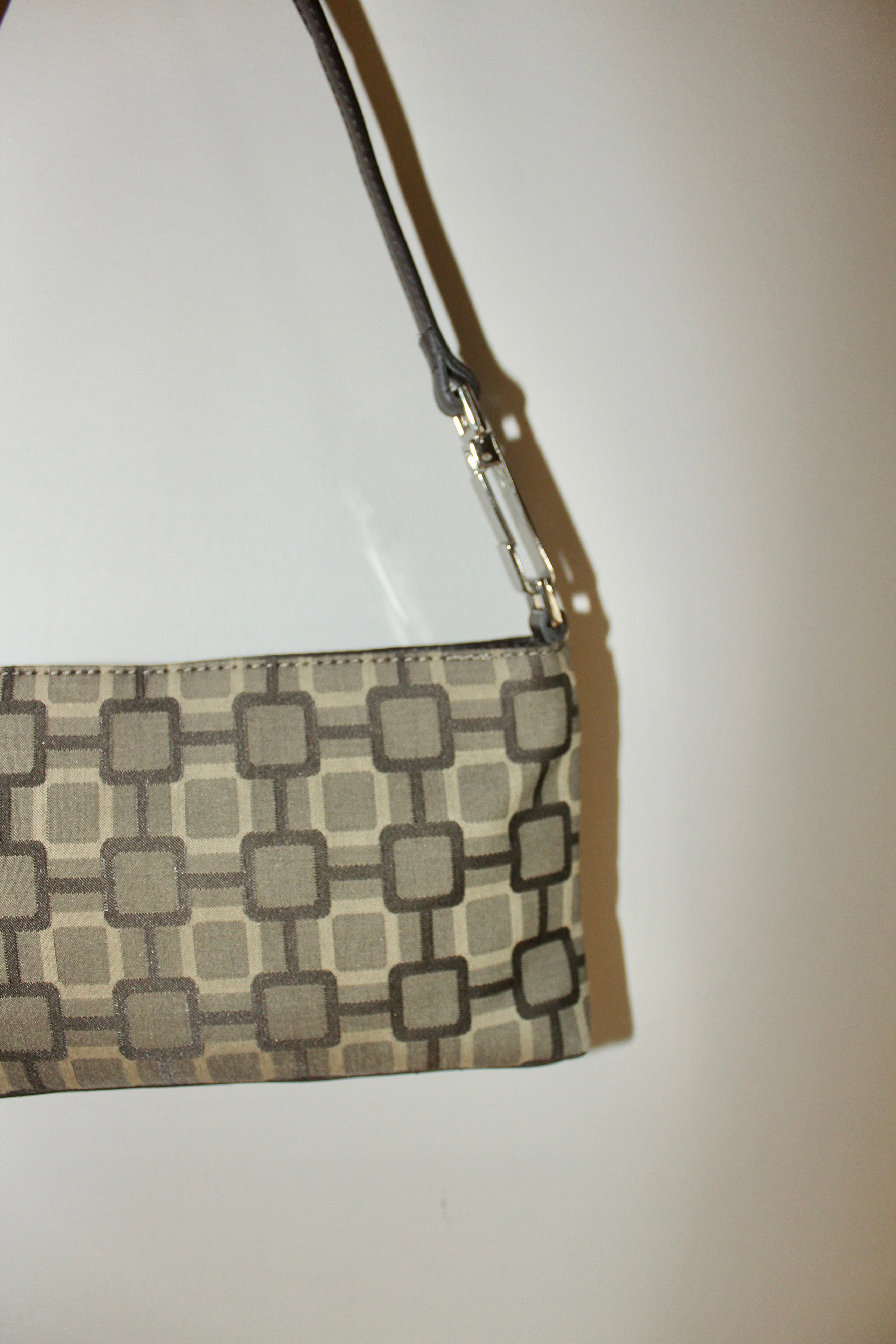 Vintage 90s Retro Geometric Purse