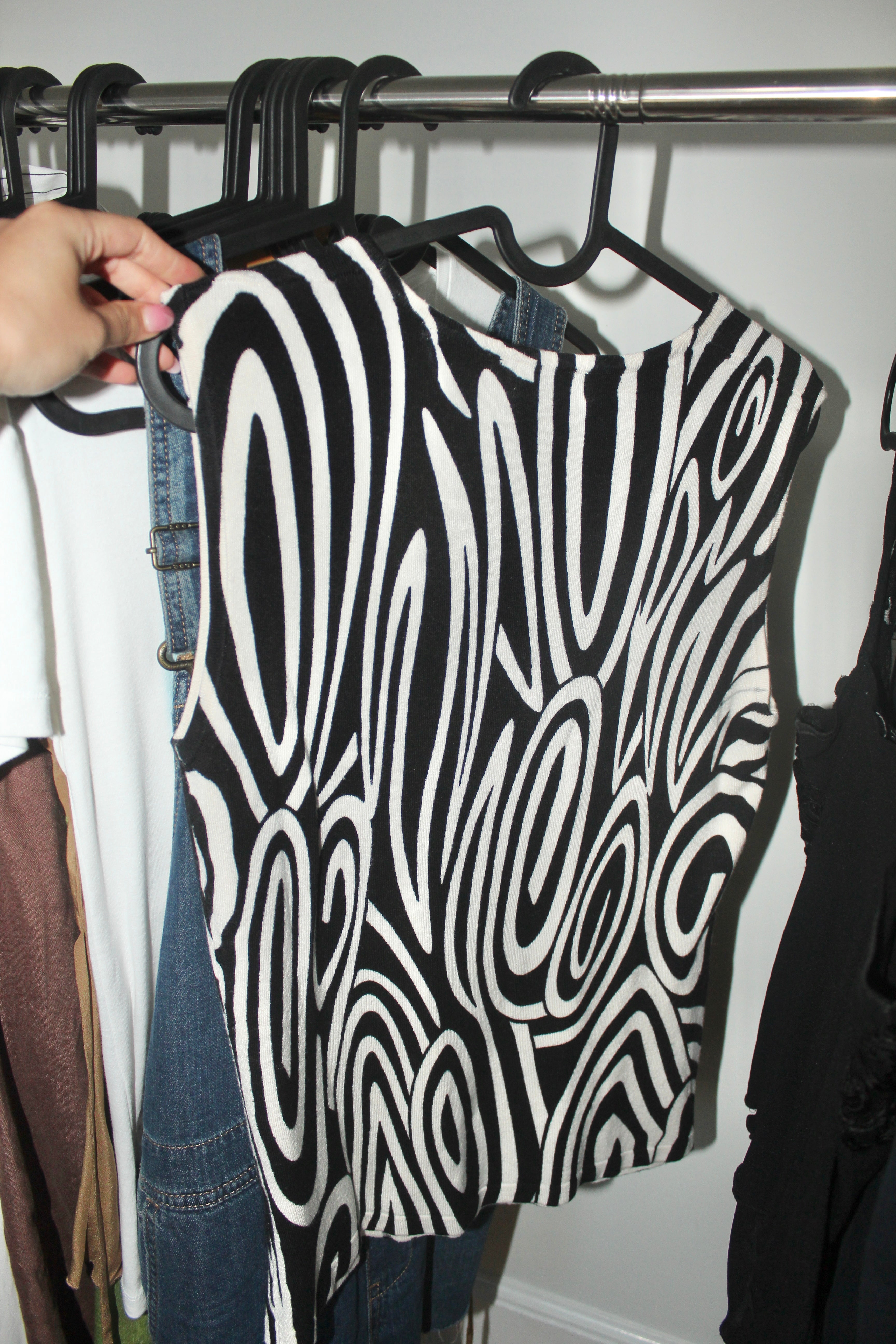 Vintage 90s Retro Swirl Knit Tank (M/L)
