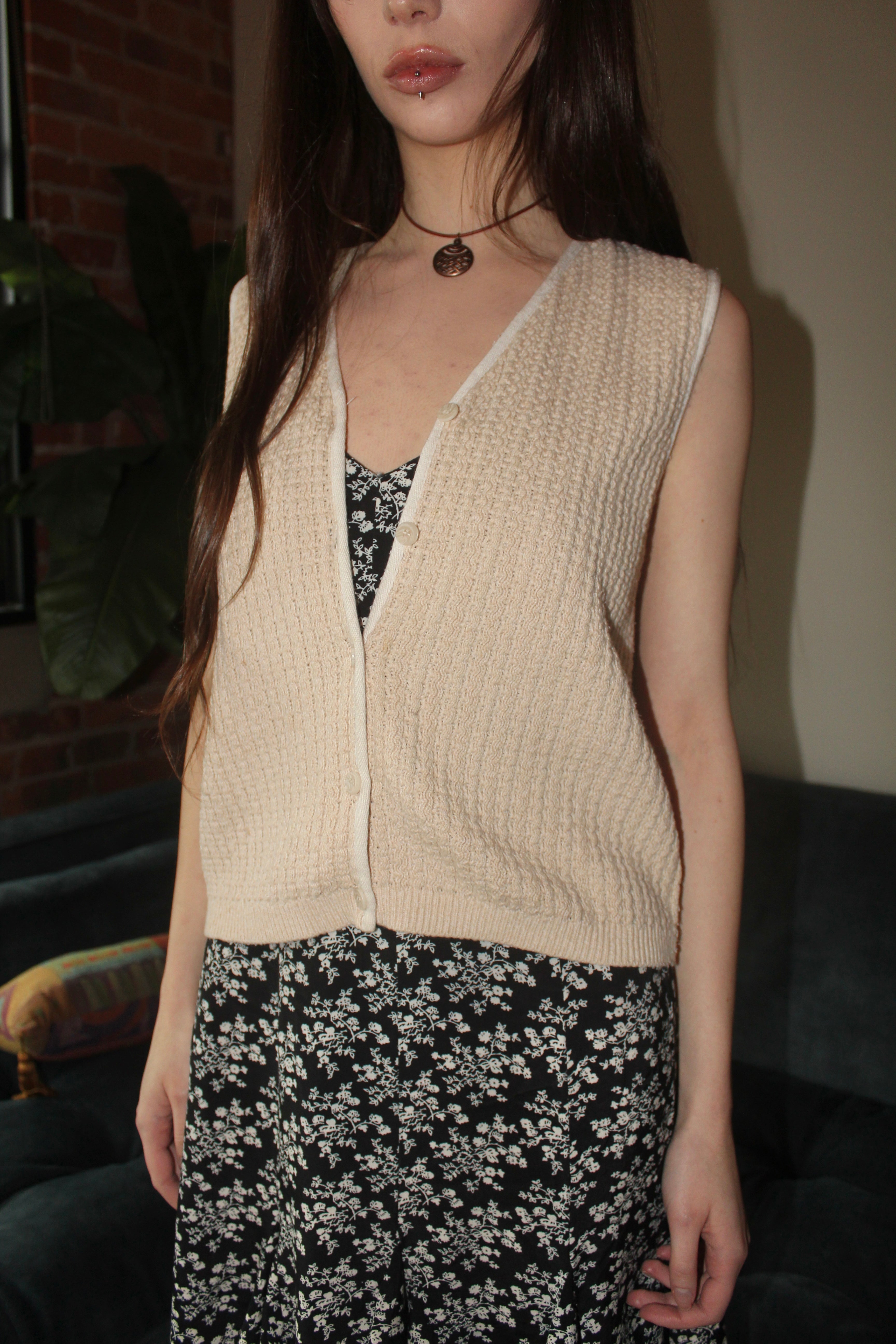 Vintage 90s Cream Knit Cropped Vest (S)