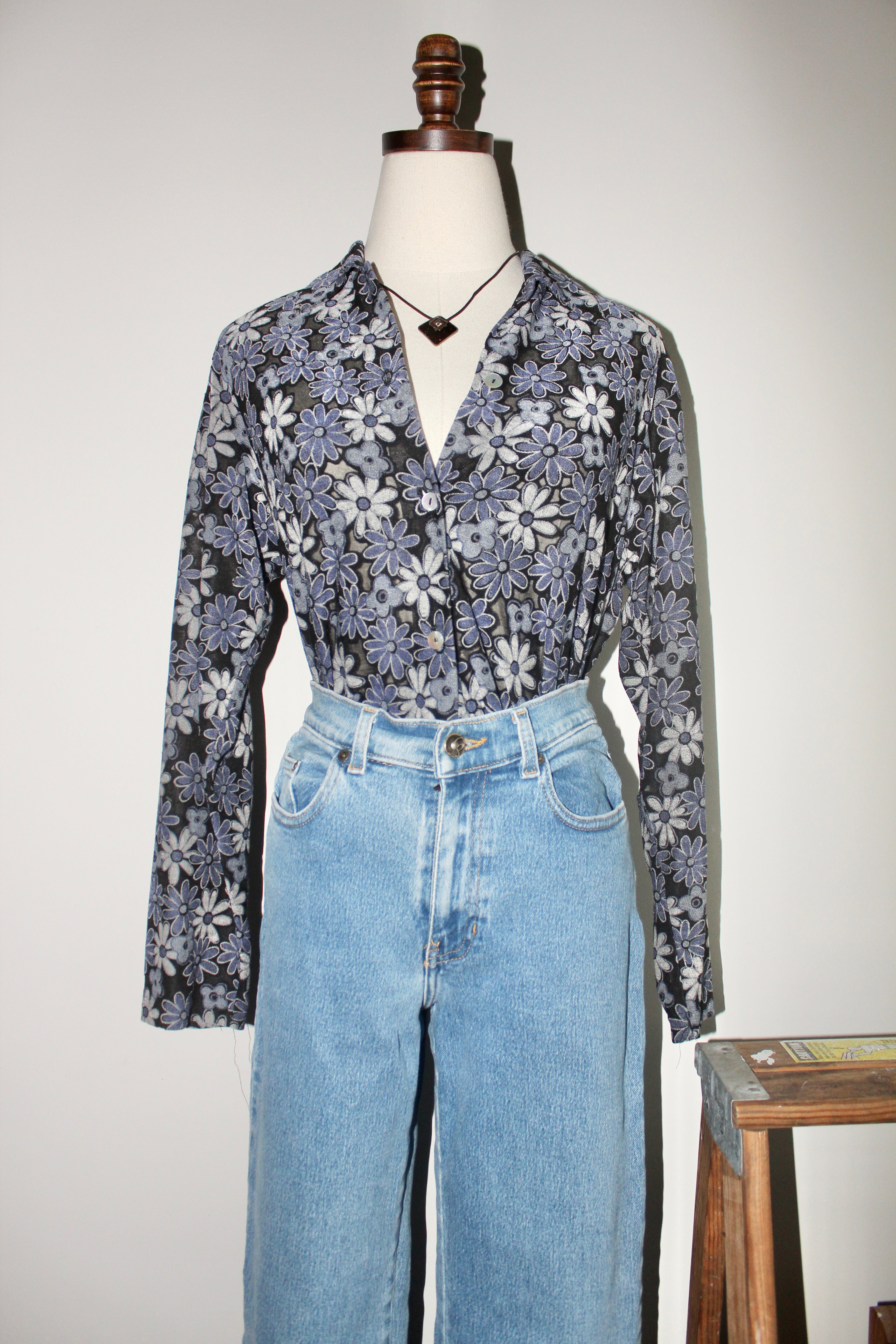 Vintage 90s Floral Mesh button Up (M/L)