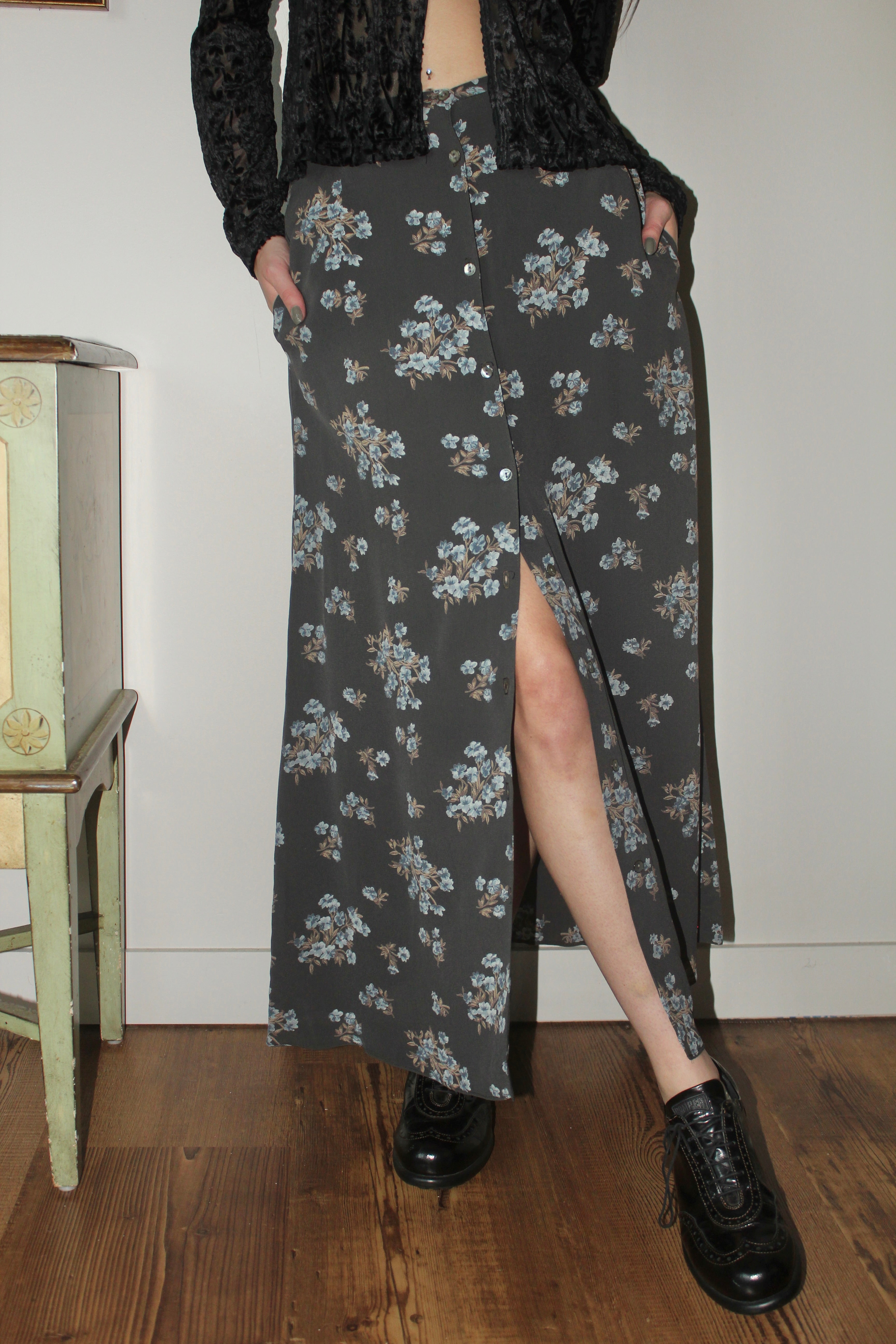 Vintage 90s Floral Button Up MIdi Skirt (S)