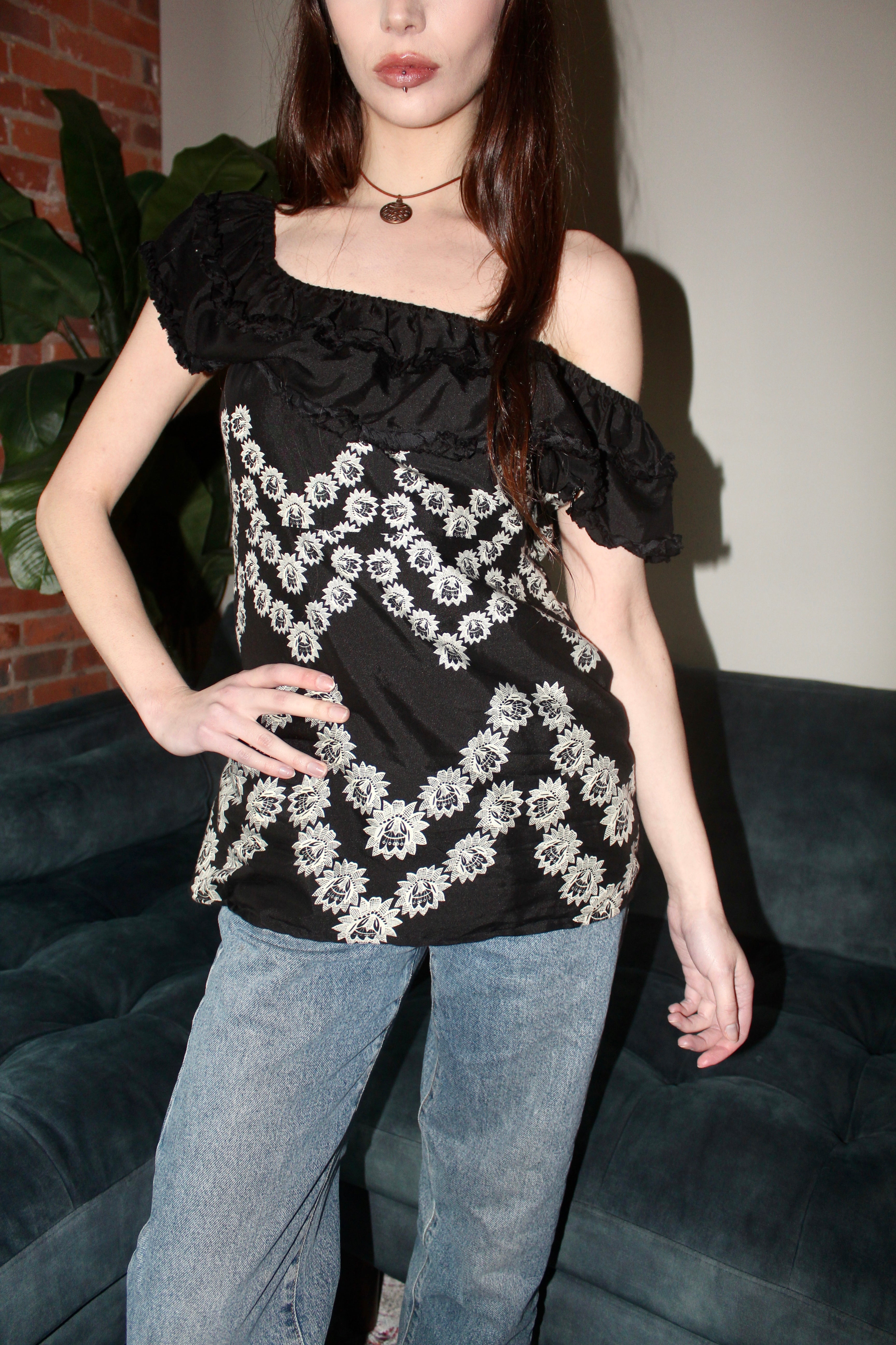 Vintage Ruffled Off the Shoulder Boho Blouse (S/M)