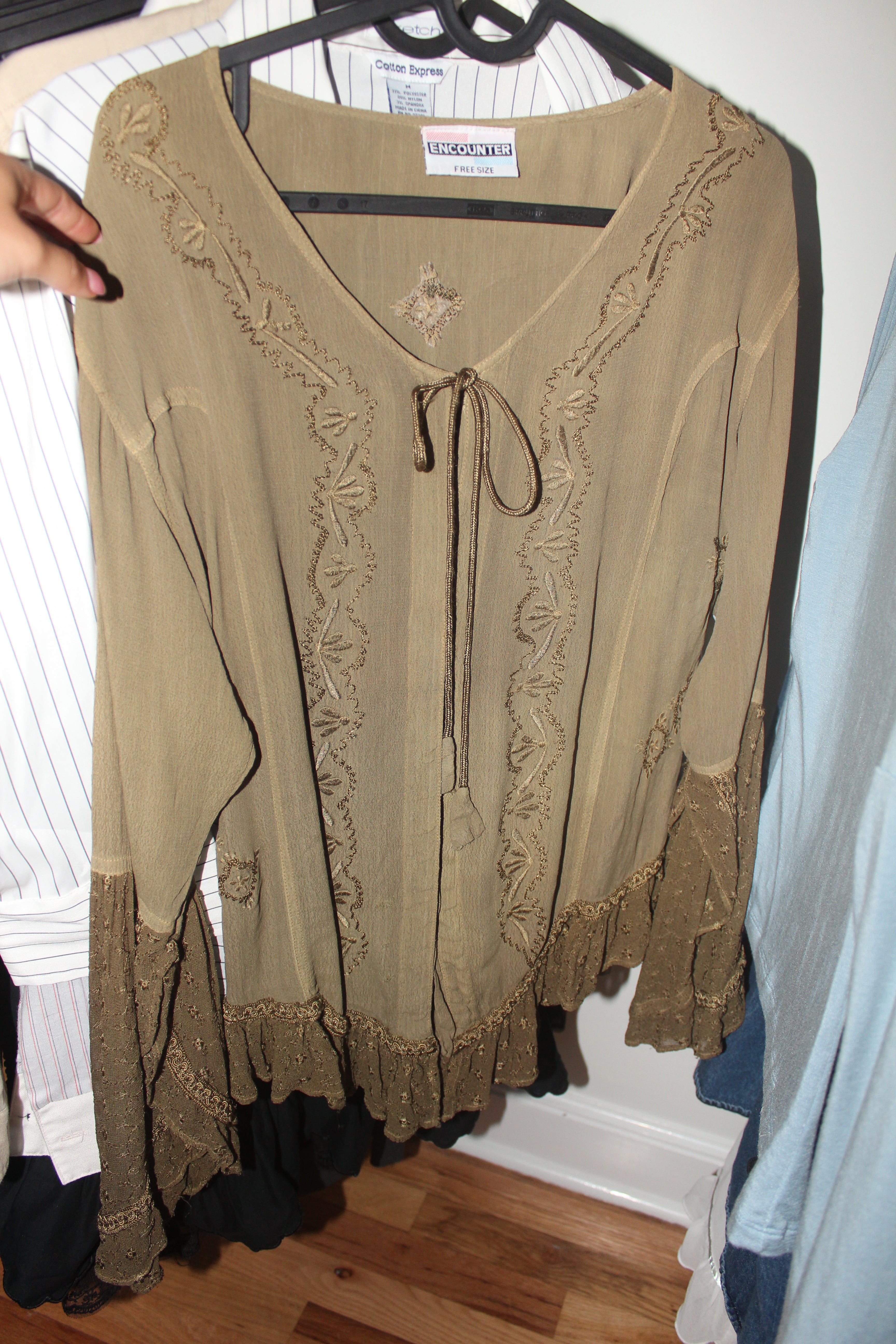 Vintage 90s Embroidered Tie Back Boho Blouse (M/L)