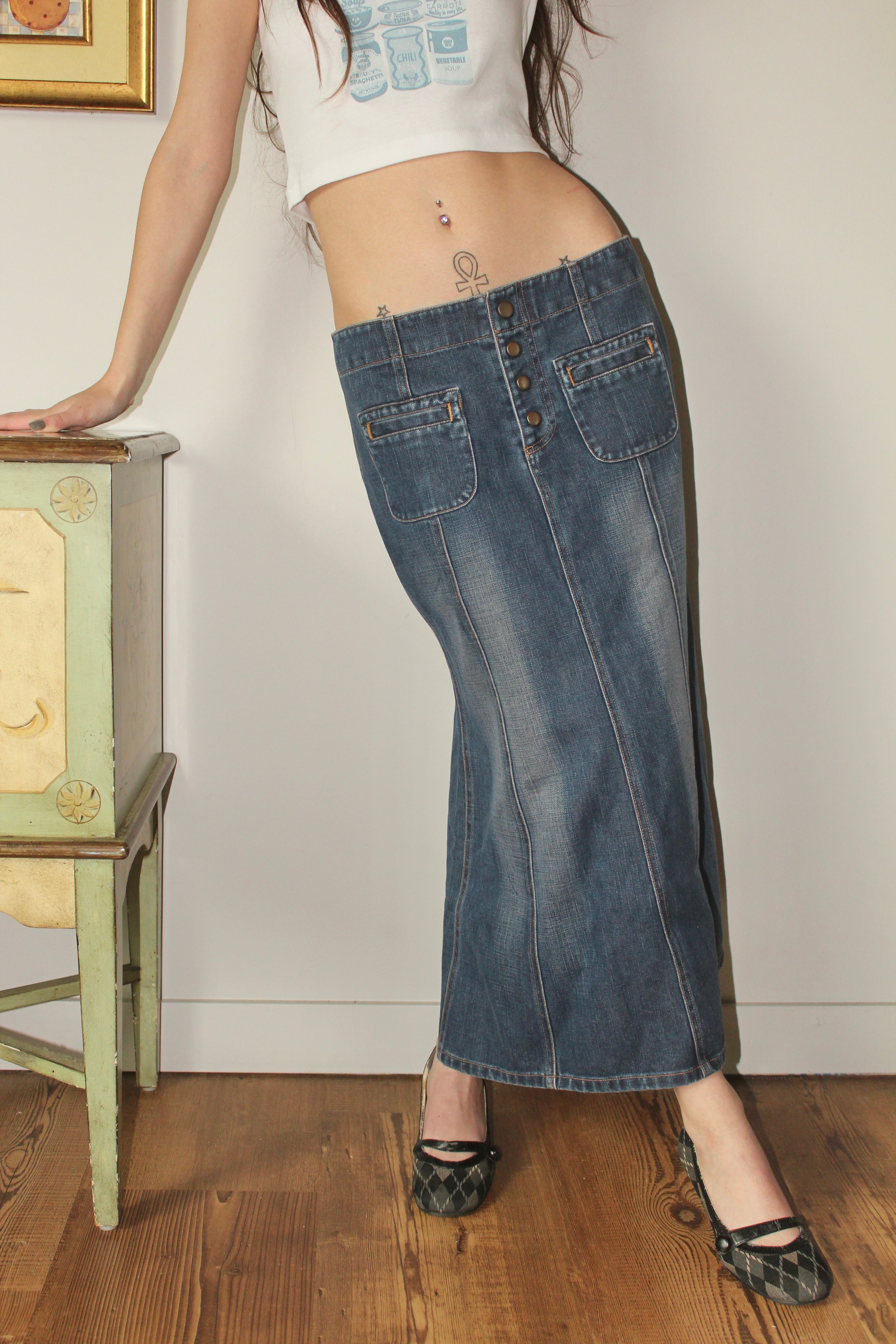 Vintage Y2K Low Waisted Denim Midi Skirt (M)