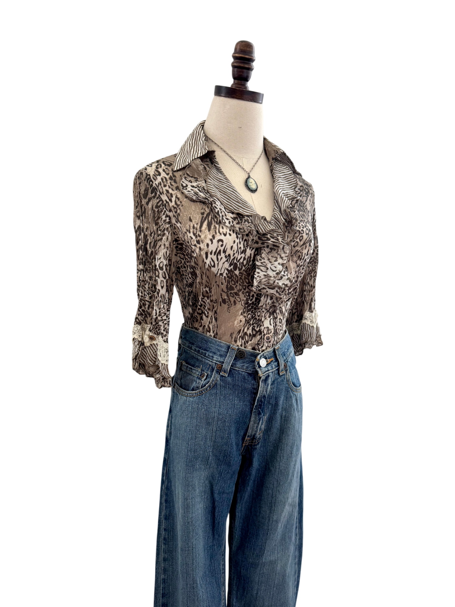 Vintage 90s Retro Ruffled Blouse (S/M)