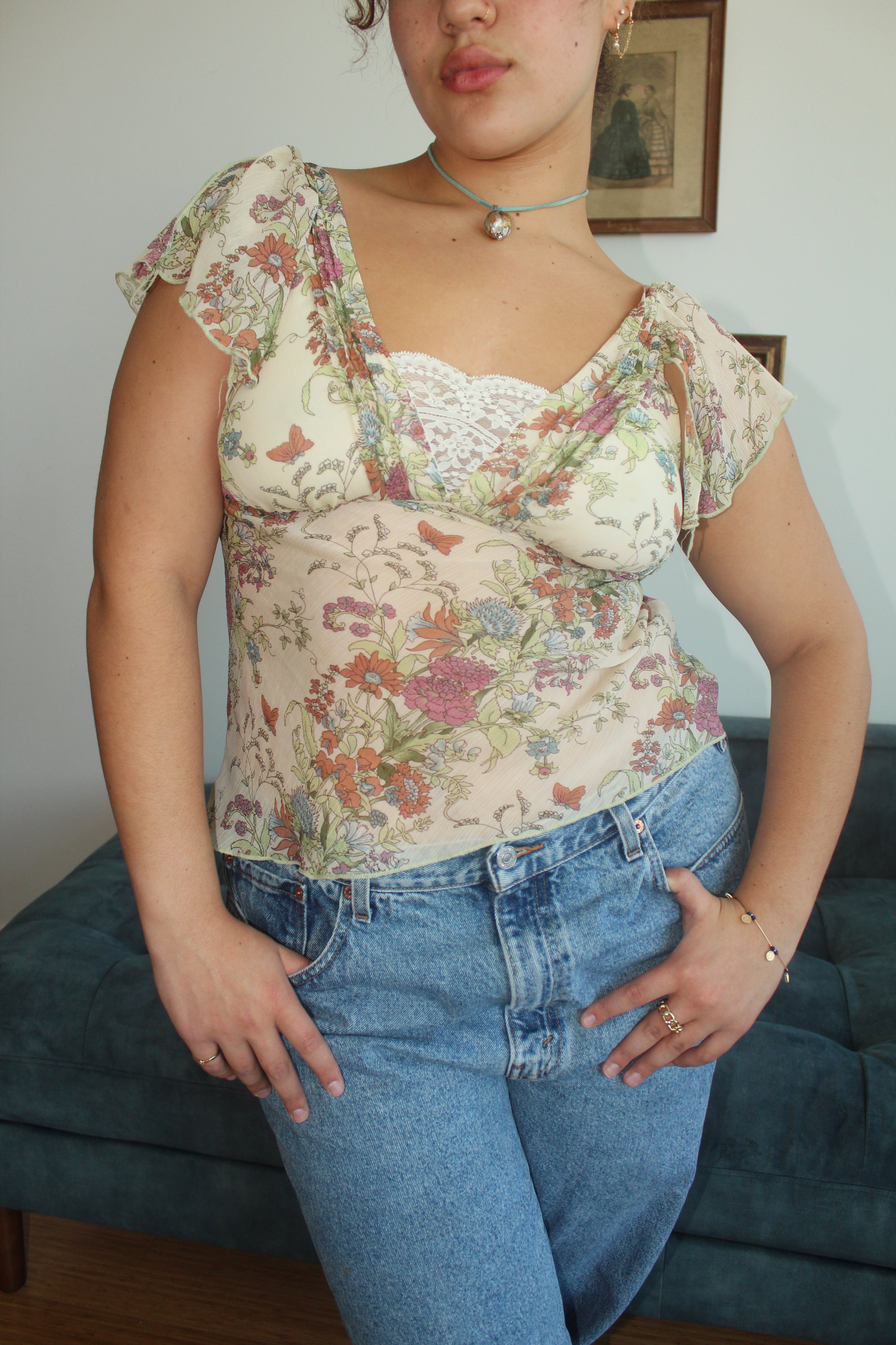 Vintage Lace Floral Tie Back Blouse (M/L)