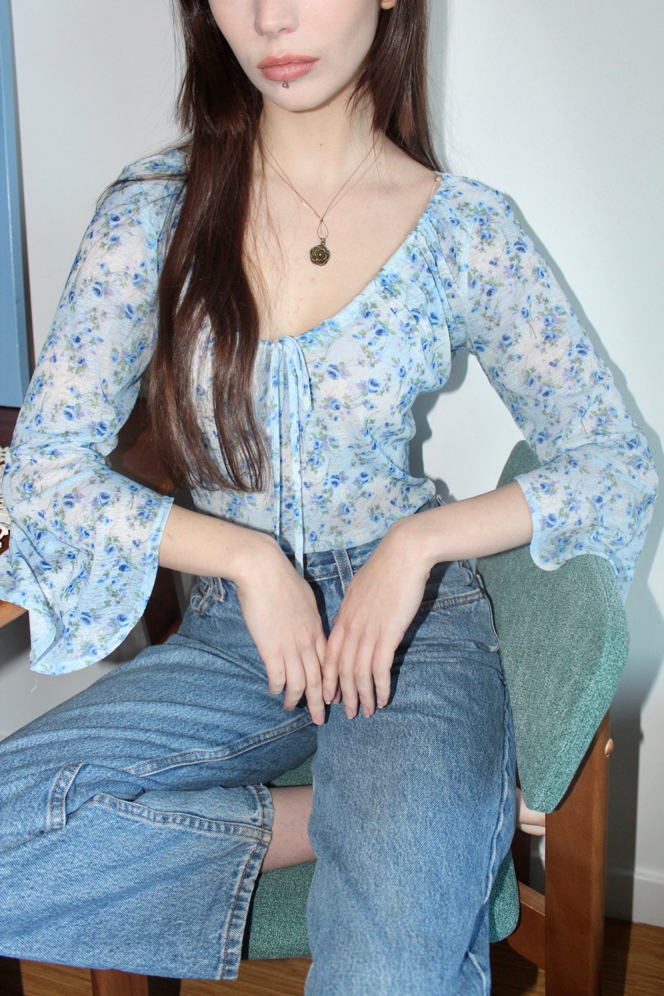 Vintage 90s Ditsy Floral Flared Sleeve Blouse (M)