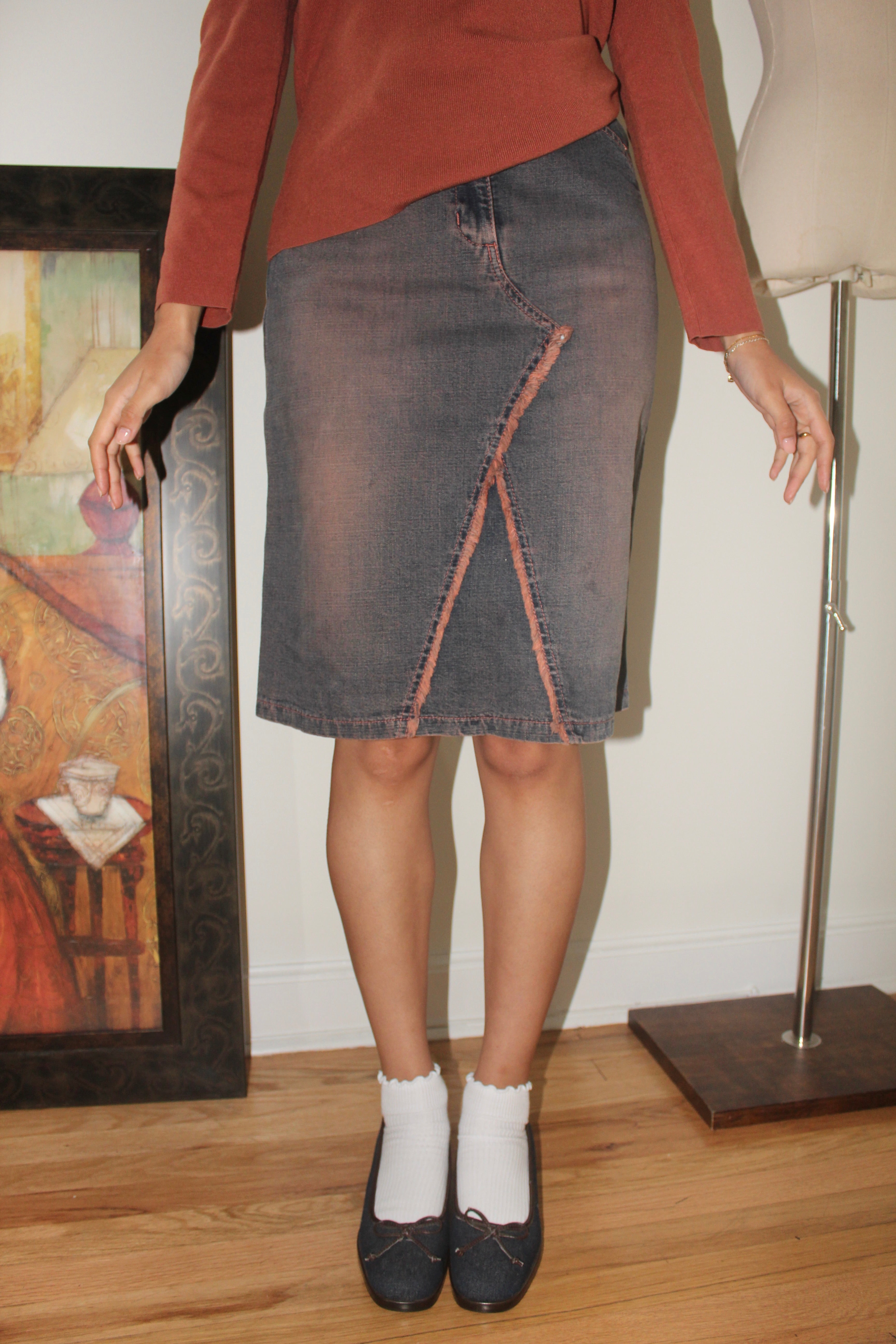 Vintage 90s Exposed Seam Denim Midi Skirt (S/M)