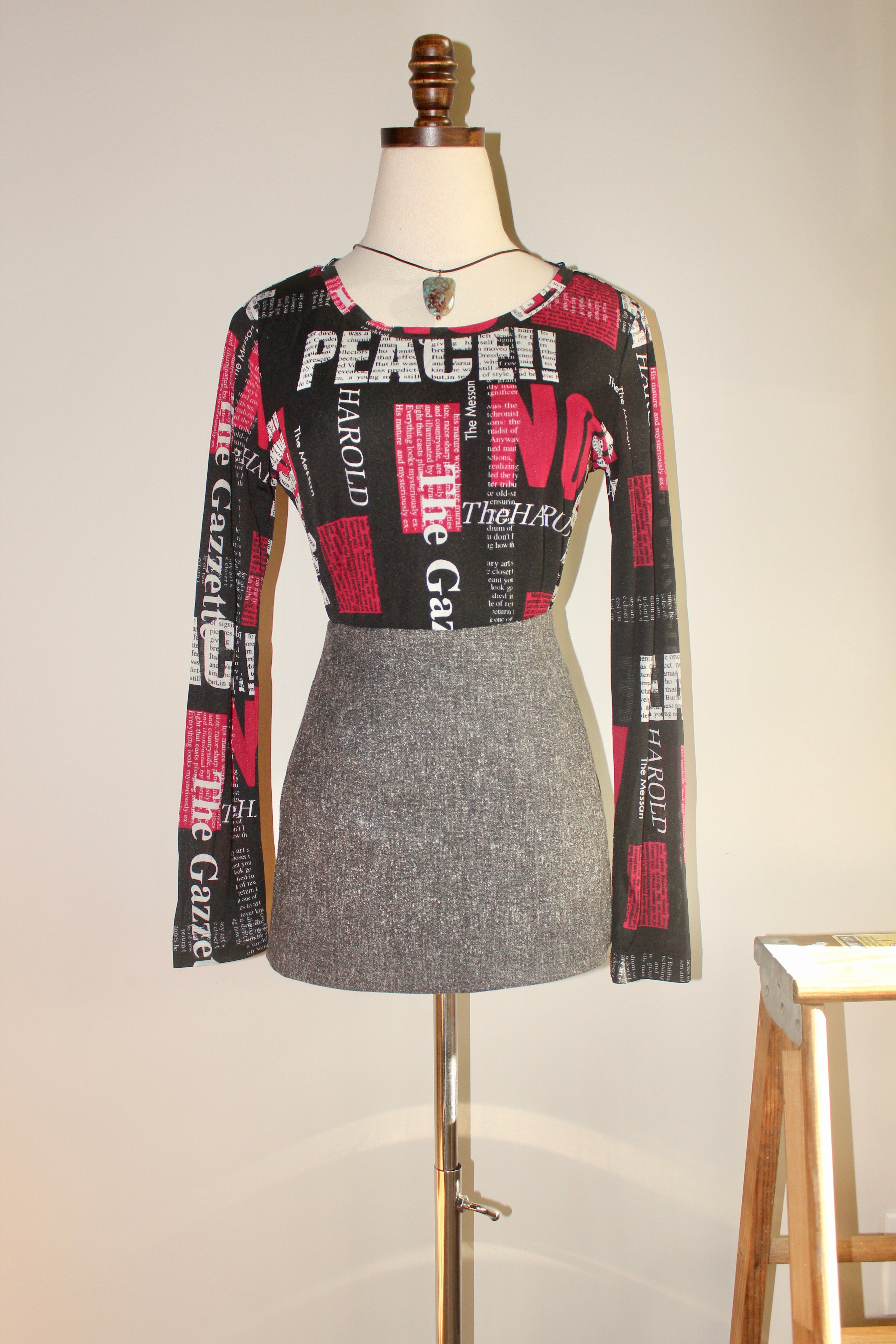 Vintage Graphic Knit Long Sleeve (M)