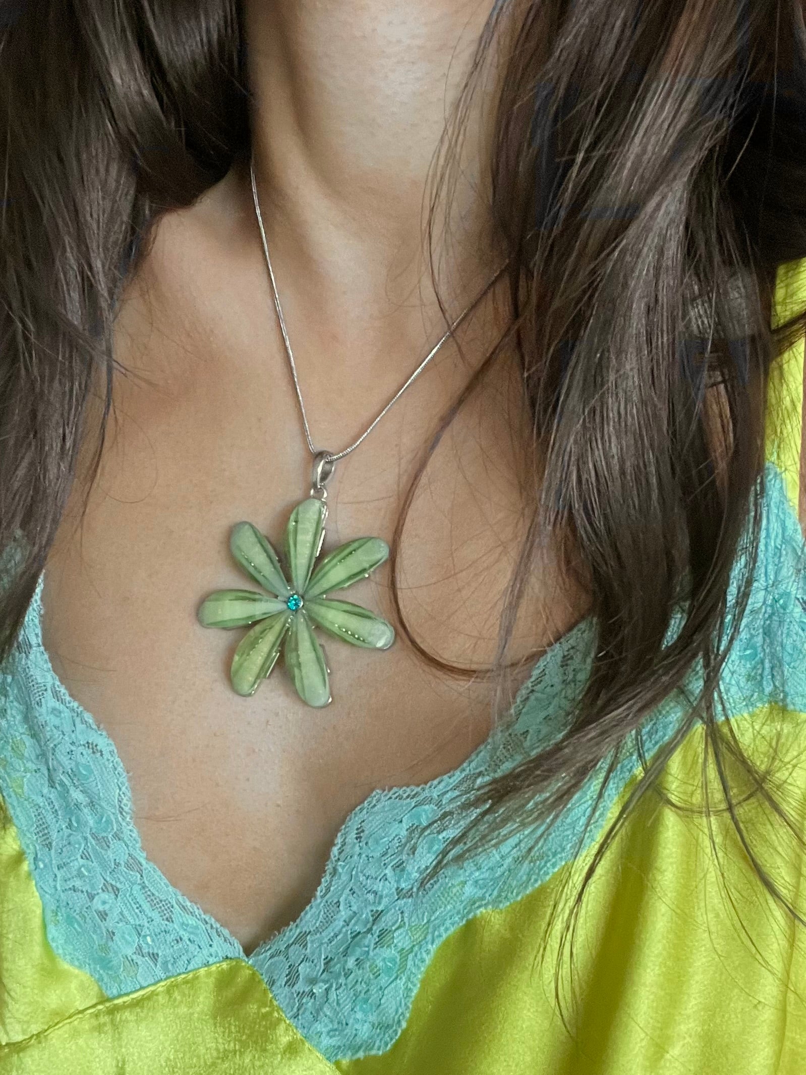 Green Floral Pendant Necklace