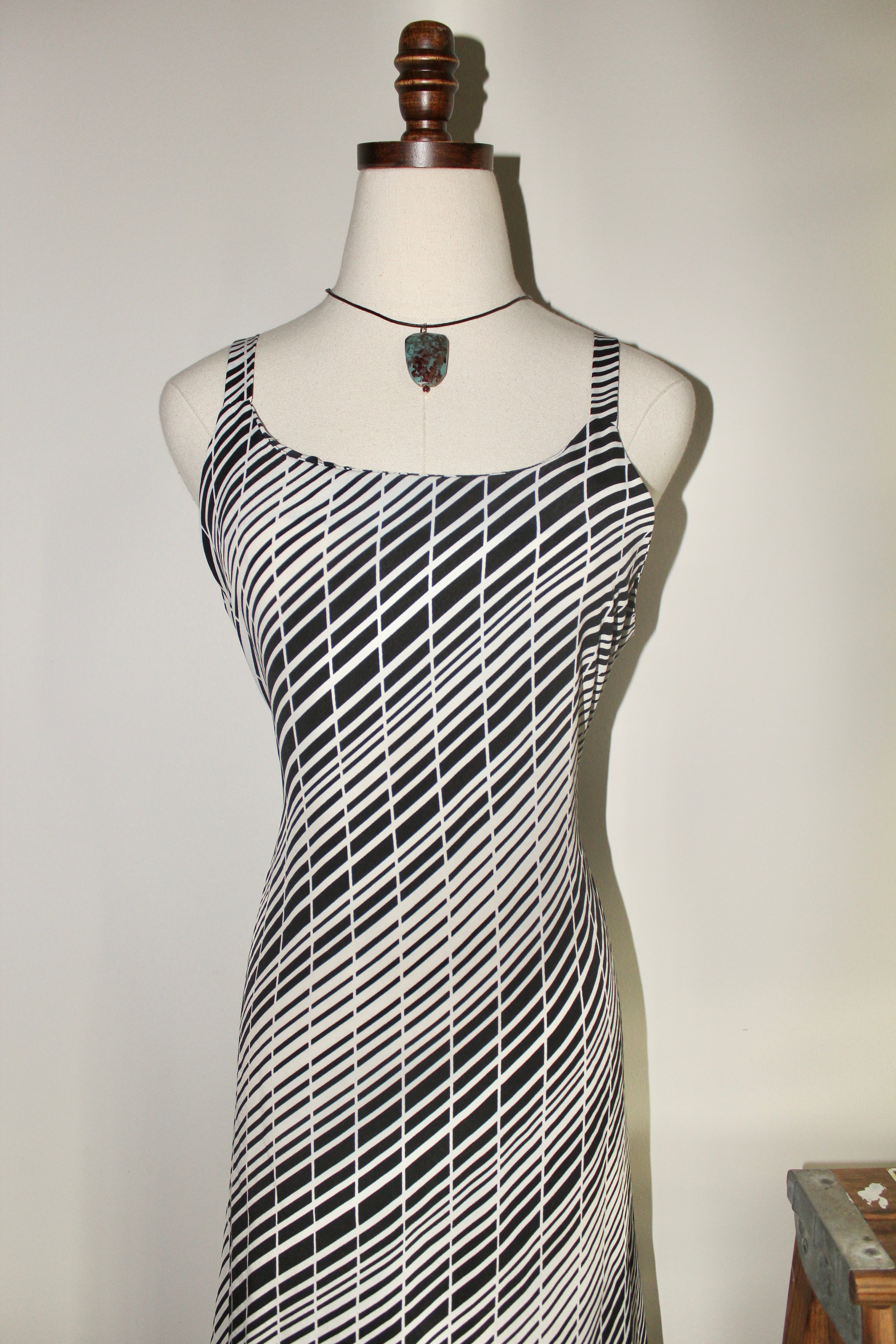 Vintage 90s Greyscale Tie Back Midi Dress (M)