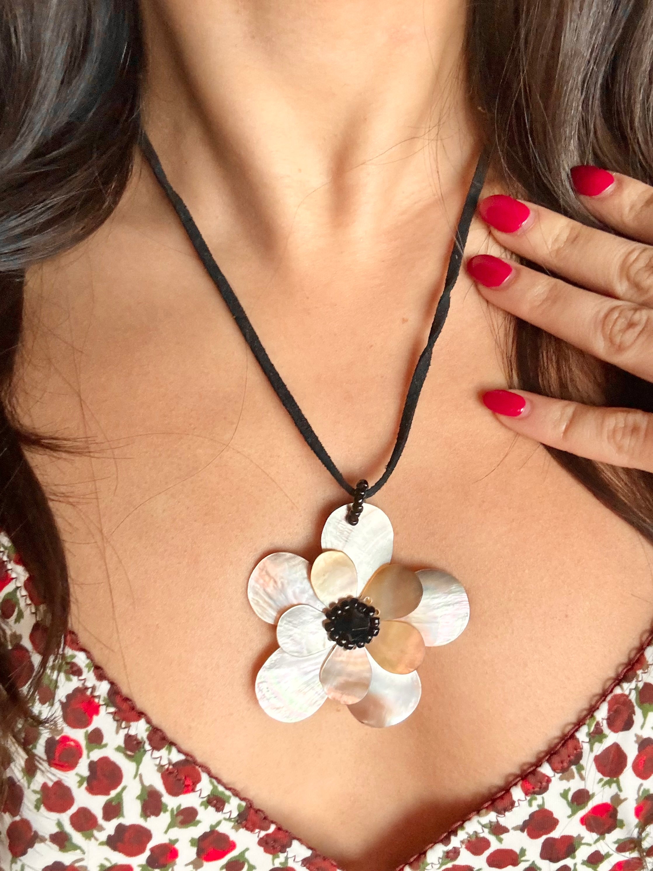 Floral Pendant Rope Necklace