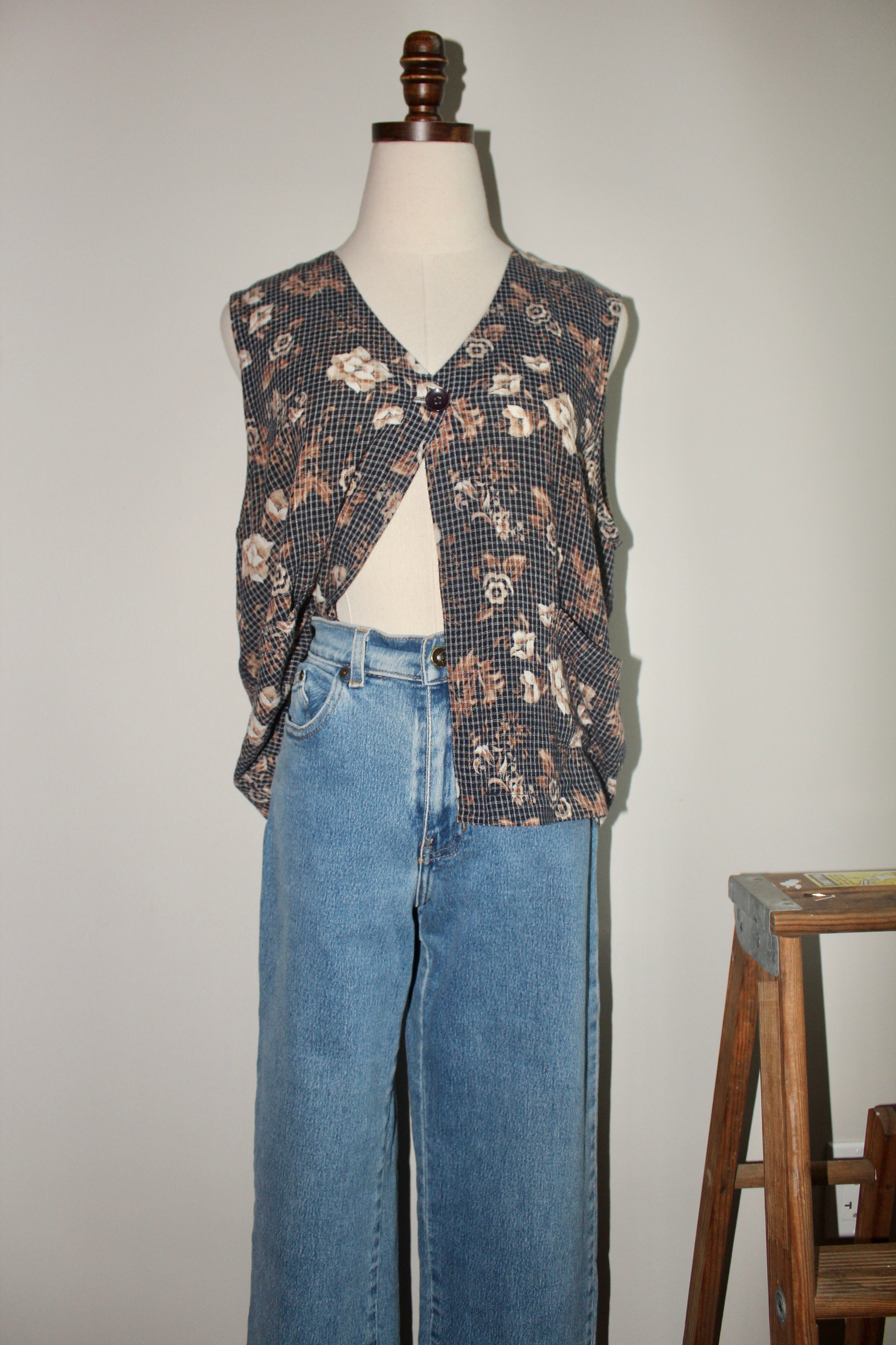 Vintage 90s Split Front Floral Vest (M)