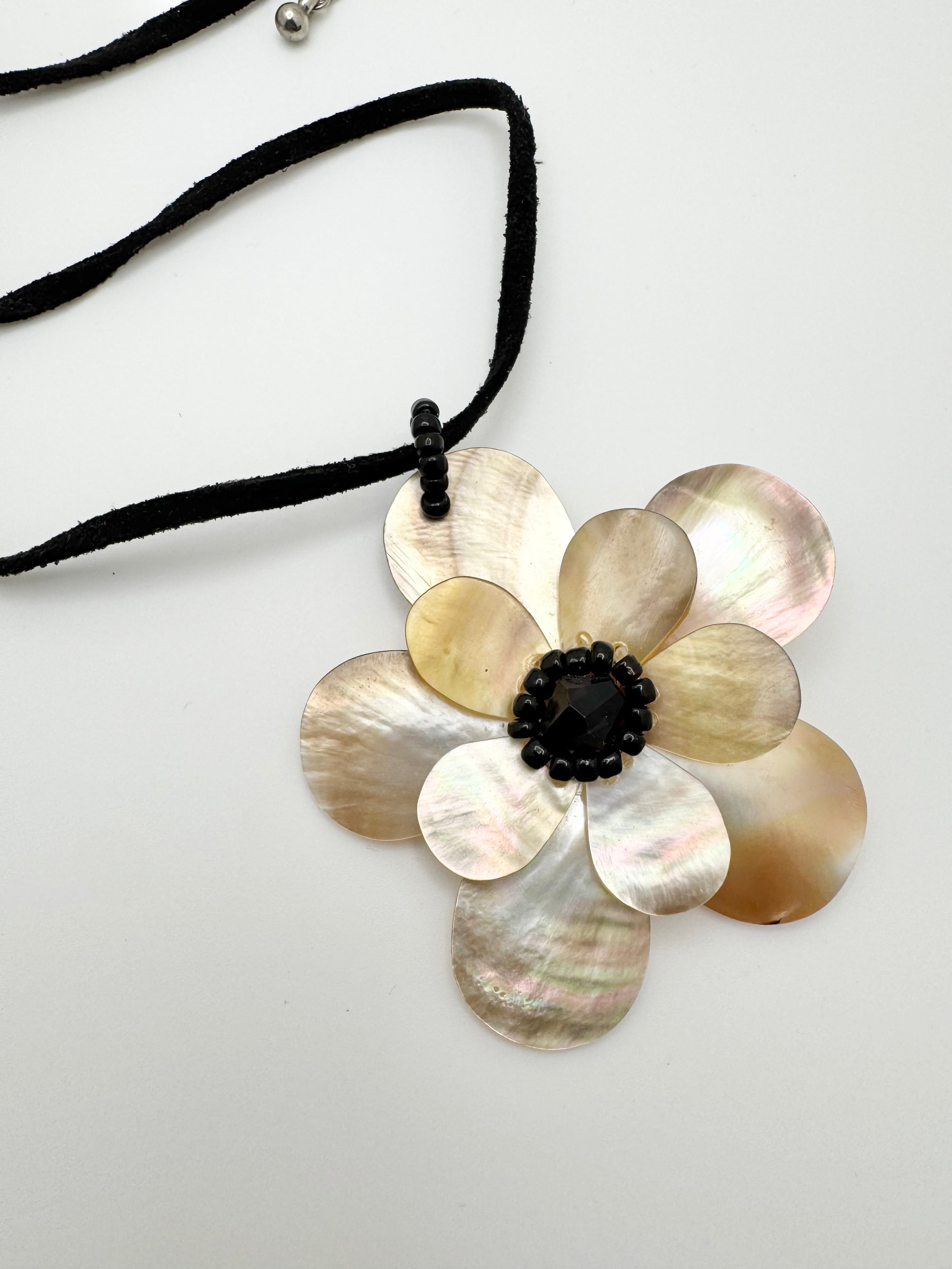 Floral Pendant Rope Necklace