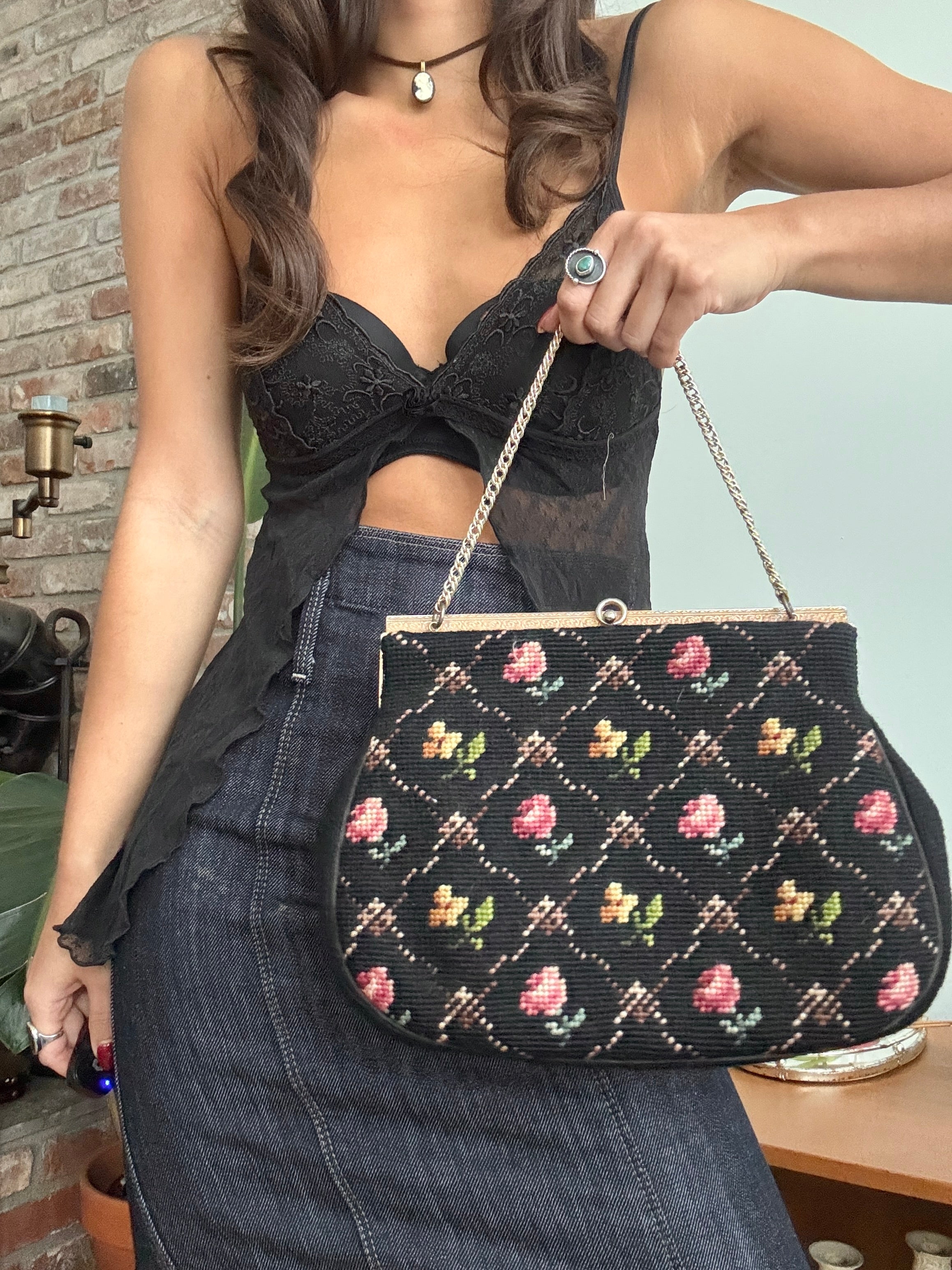 Vintage 60s Petit Rose Needlepoint Purse