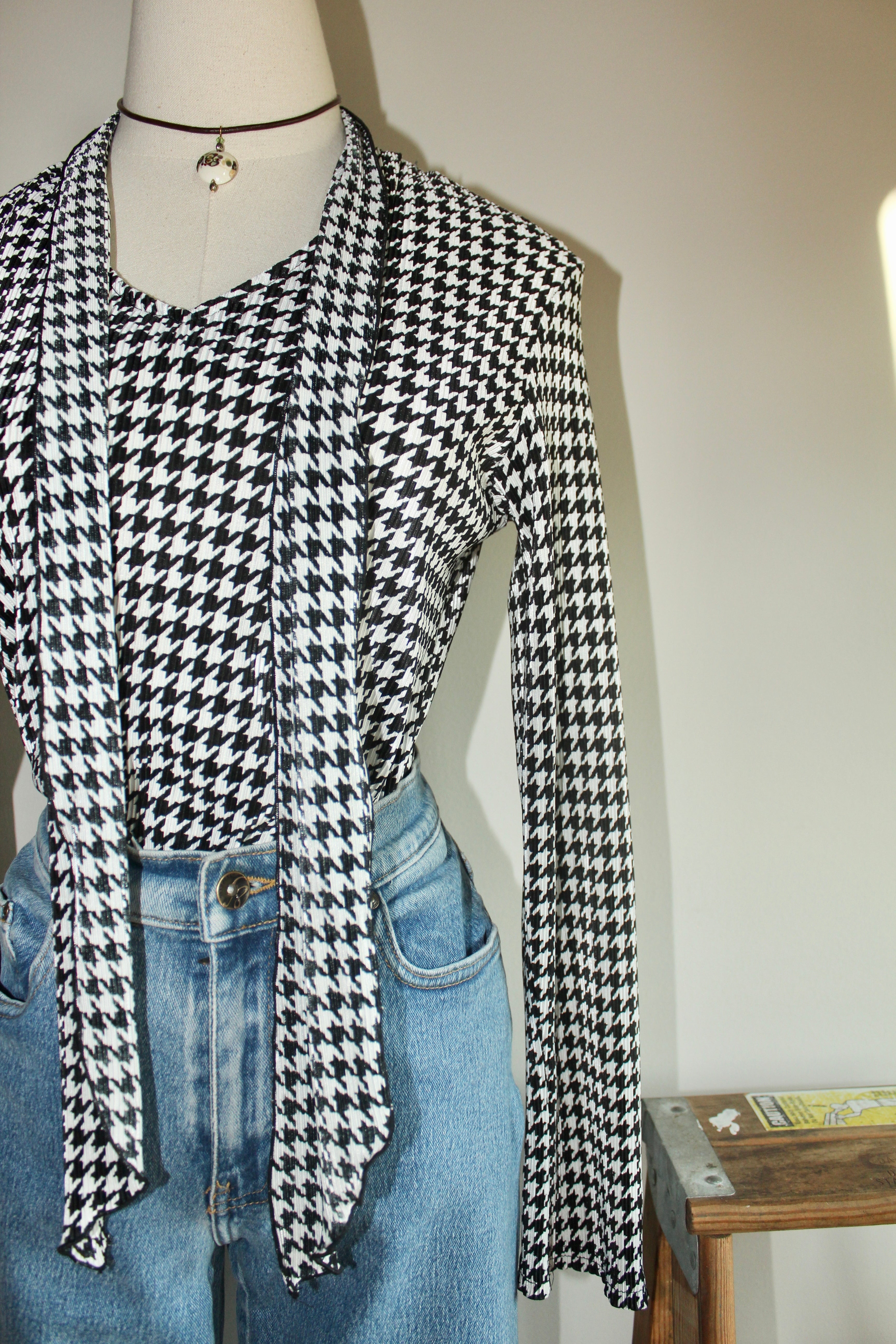 Vintage 90s Checkered Tie Pleated Blouse (S)