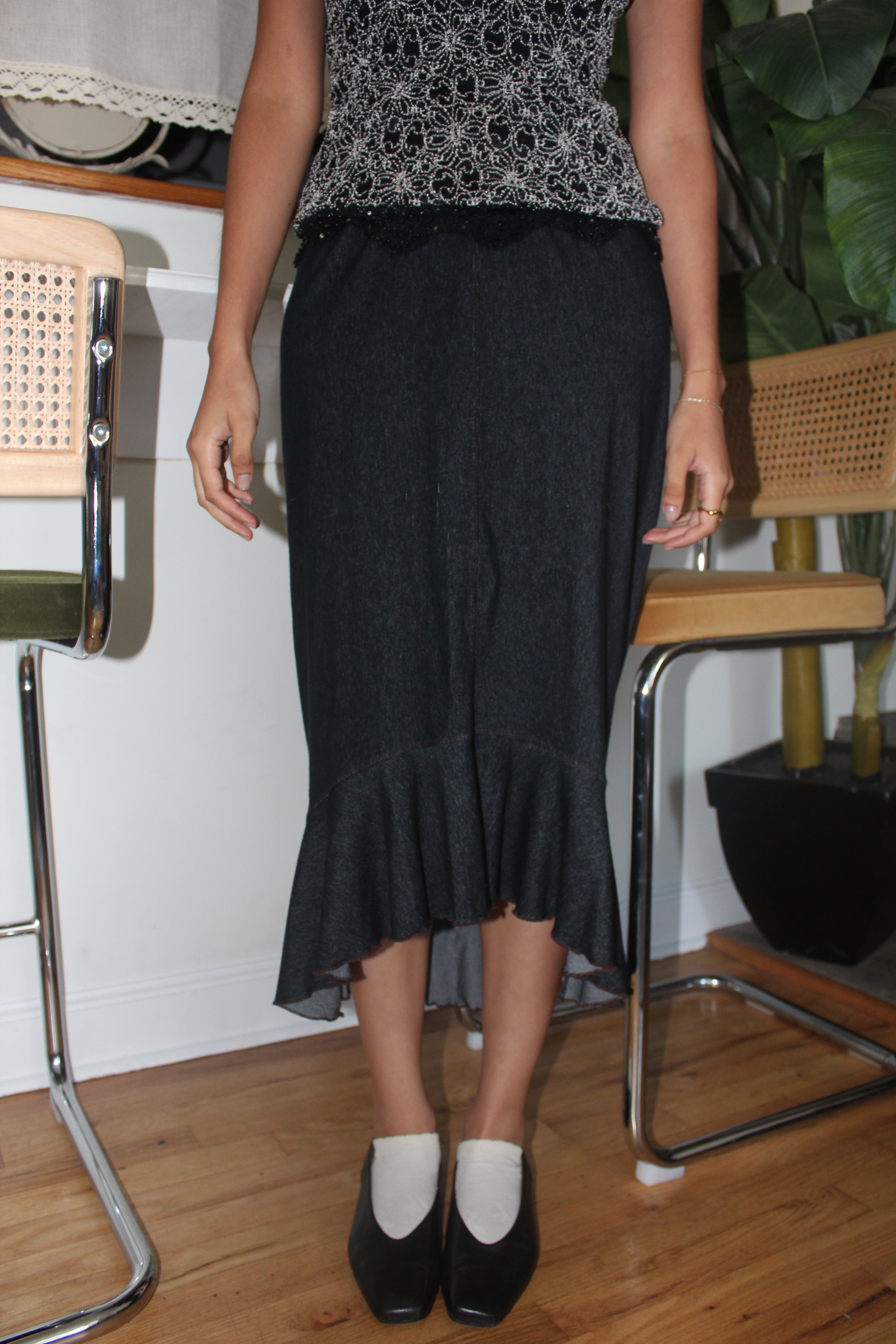 Vintage 90s Ruffled Asymmetrical Denim Midi Skirt (XS/S)