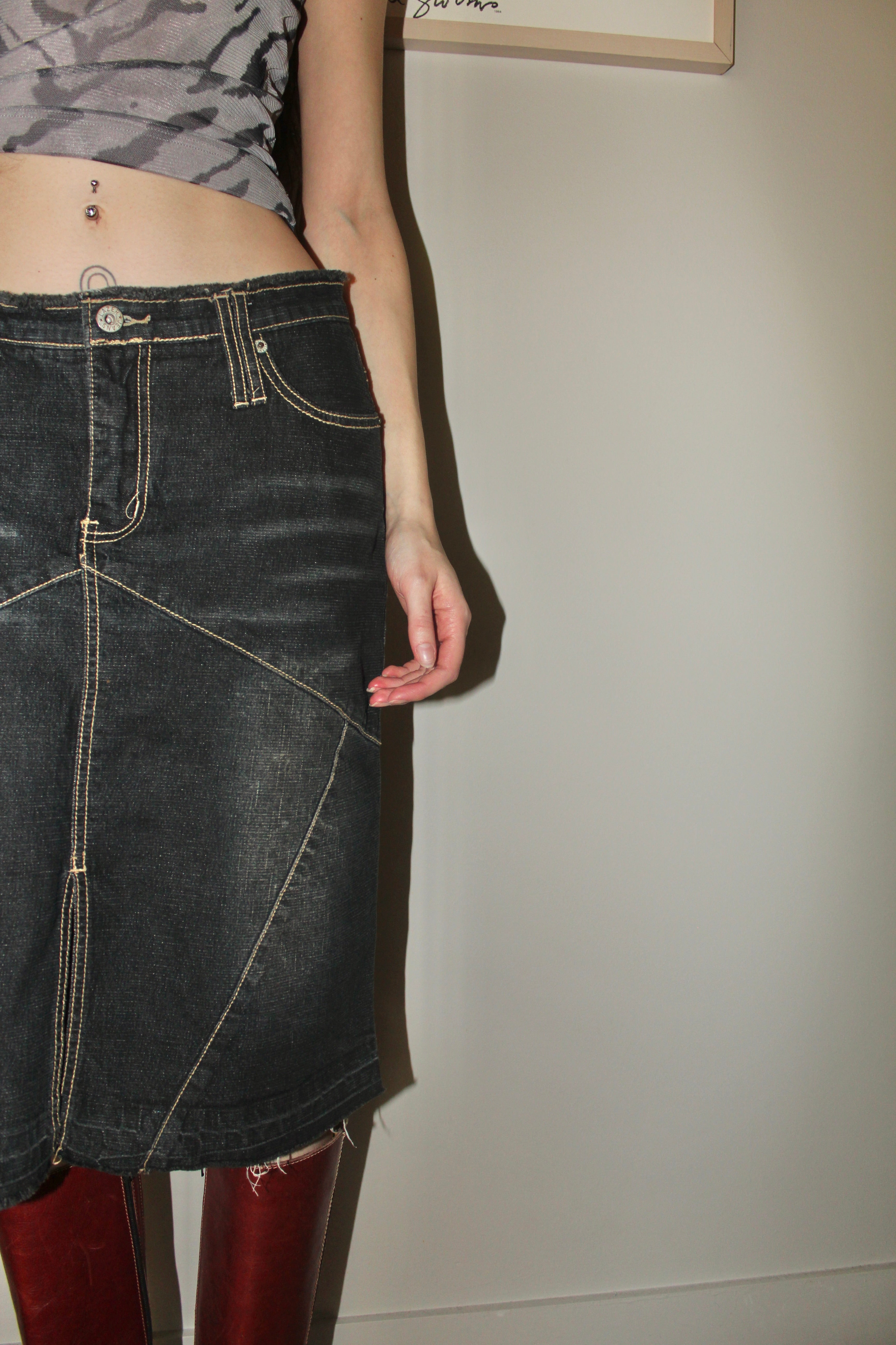 Vintage Y2K Exposed Seam Denim Midi Skirt (S)