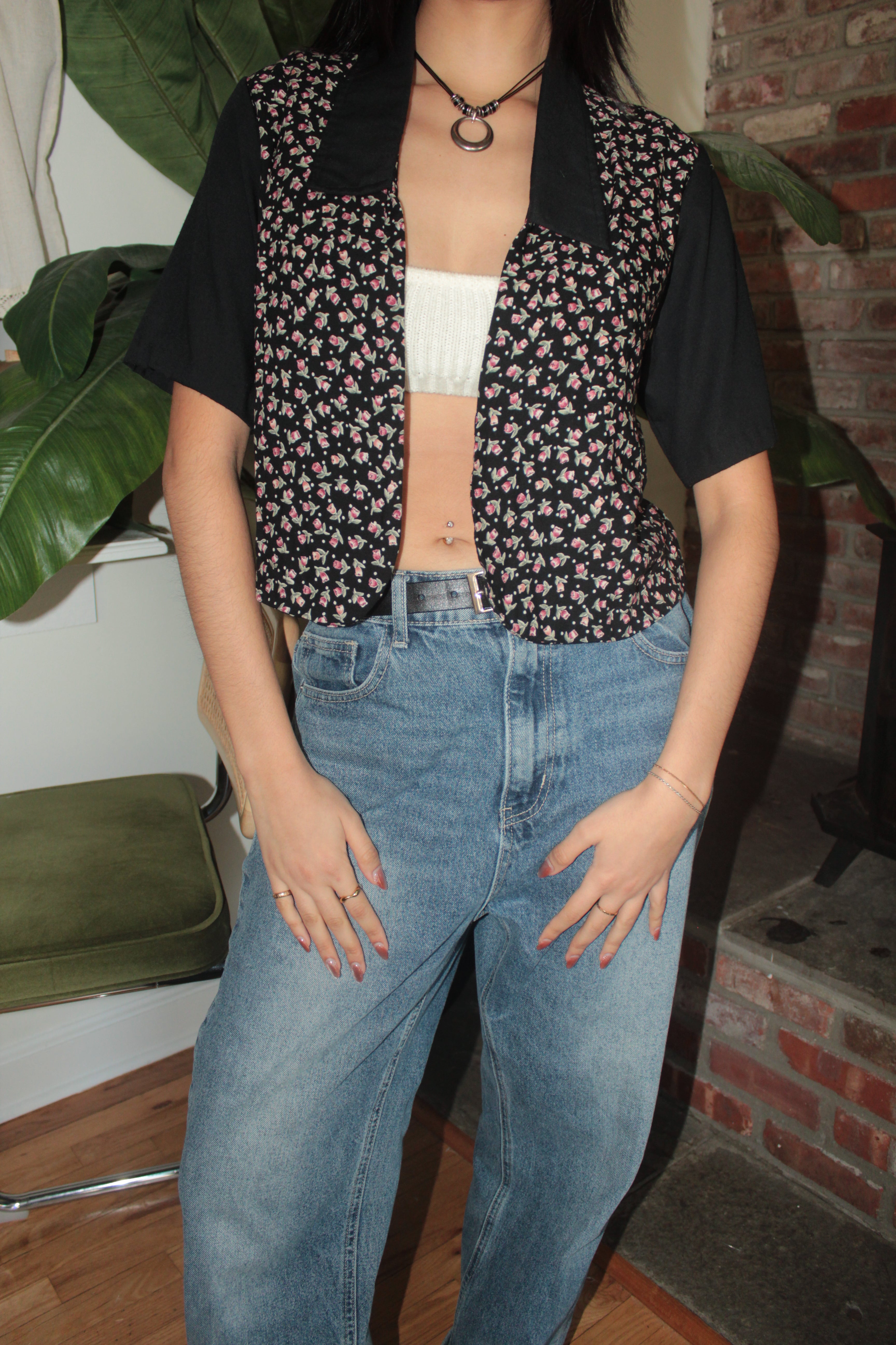 Vintage 90s Noir Ditsy Floral Collared Blouse (M)