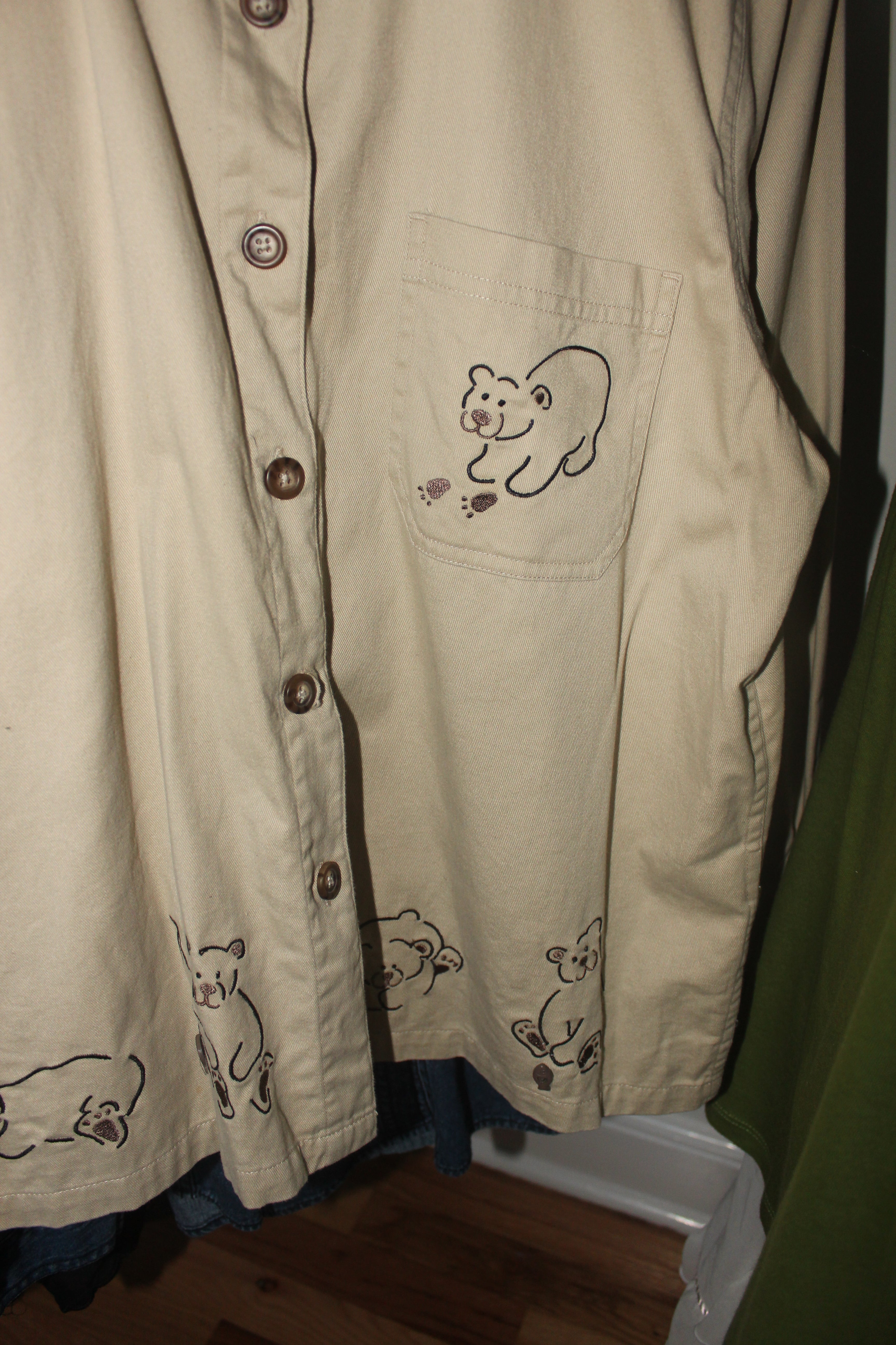 Vintage 90s Baby Bear Embroidered Shacket (L)