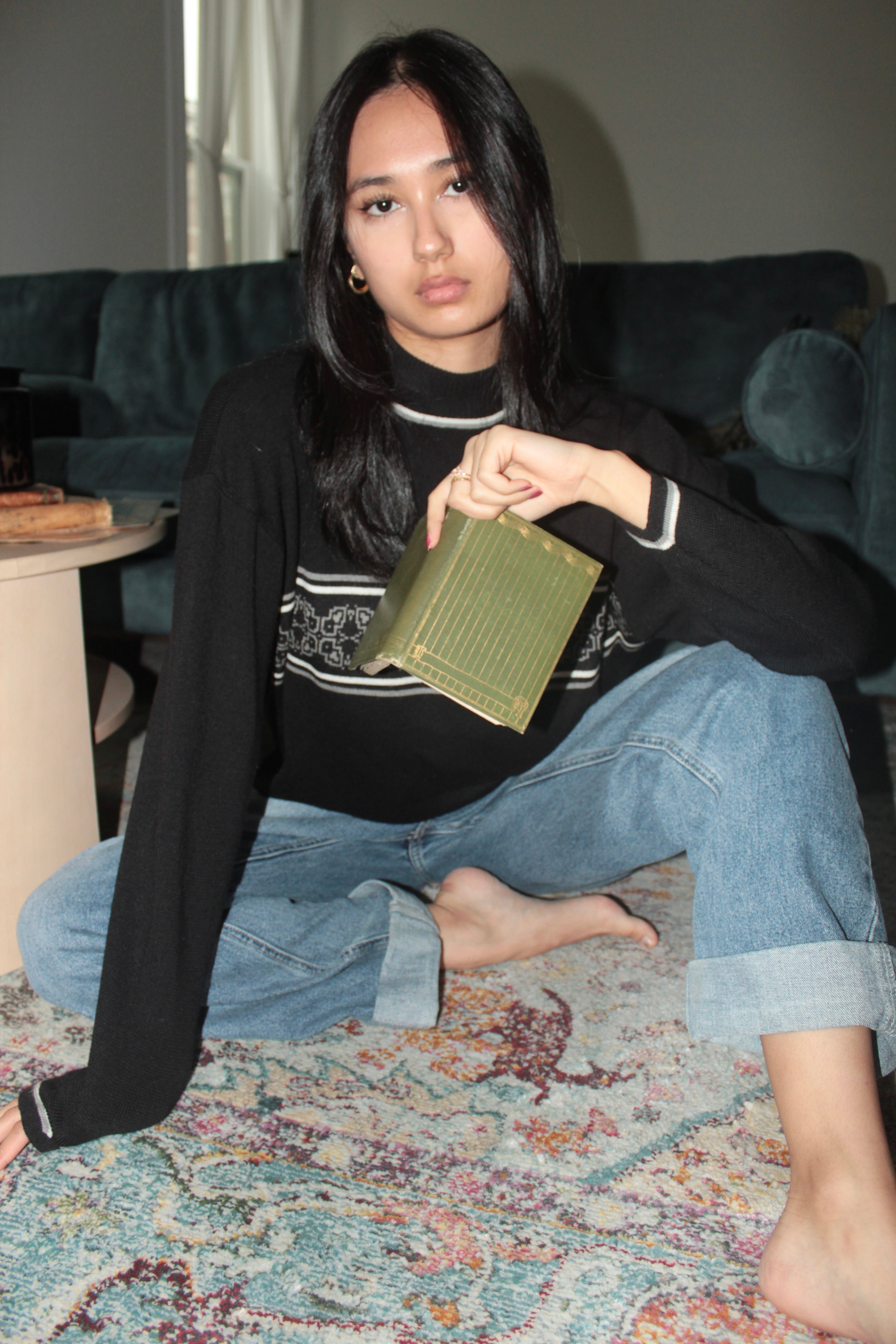 Vintage Black Graphic Panel Knit Sweater (L)