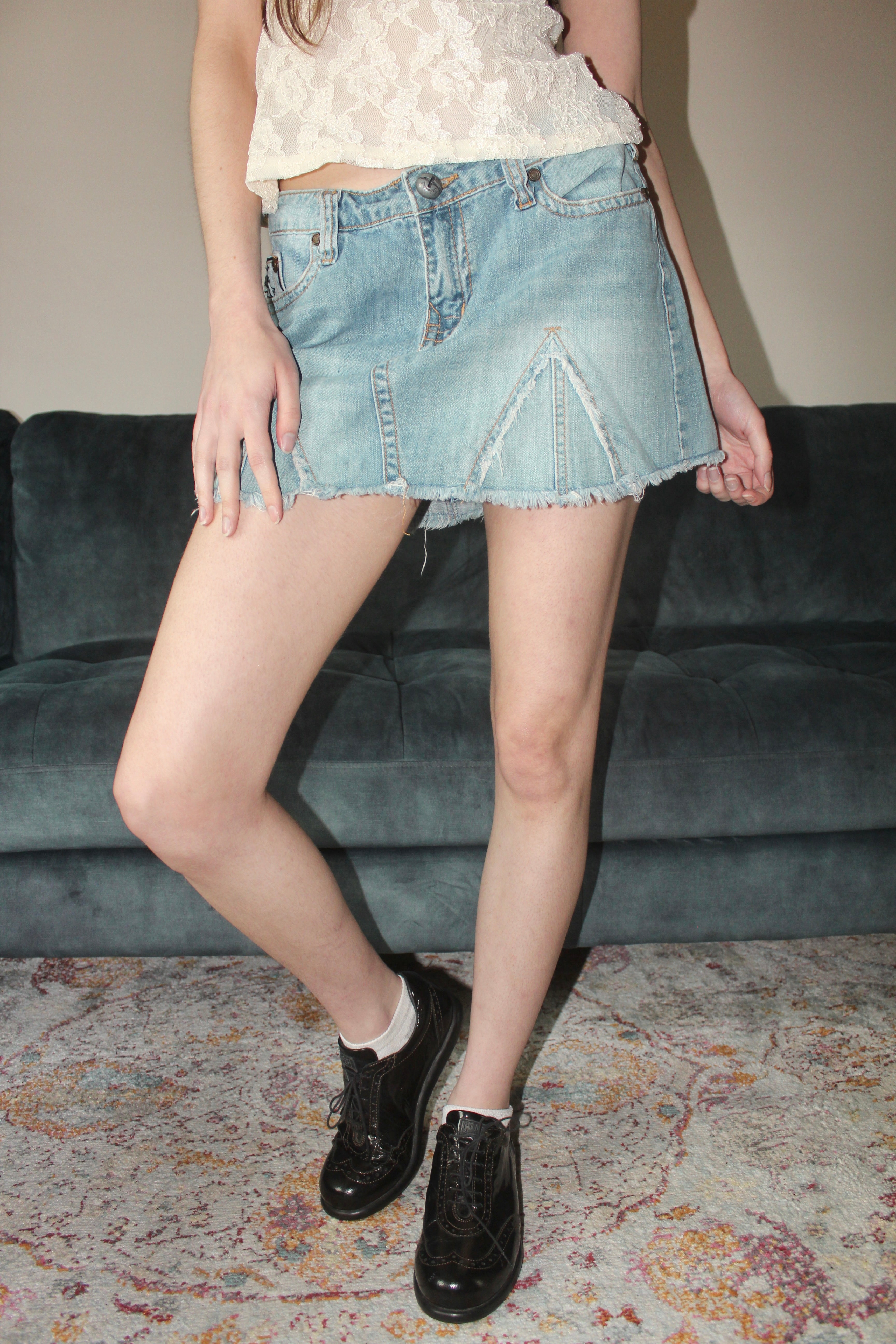 Vintage 00s Retro Patterned Mini Skirt (M)