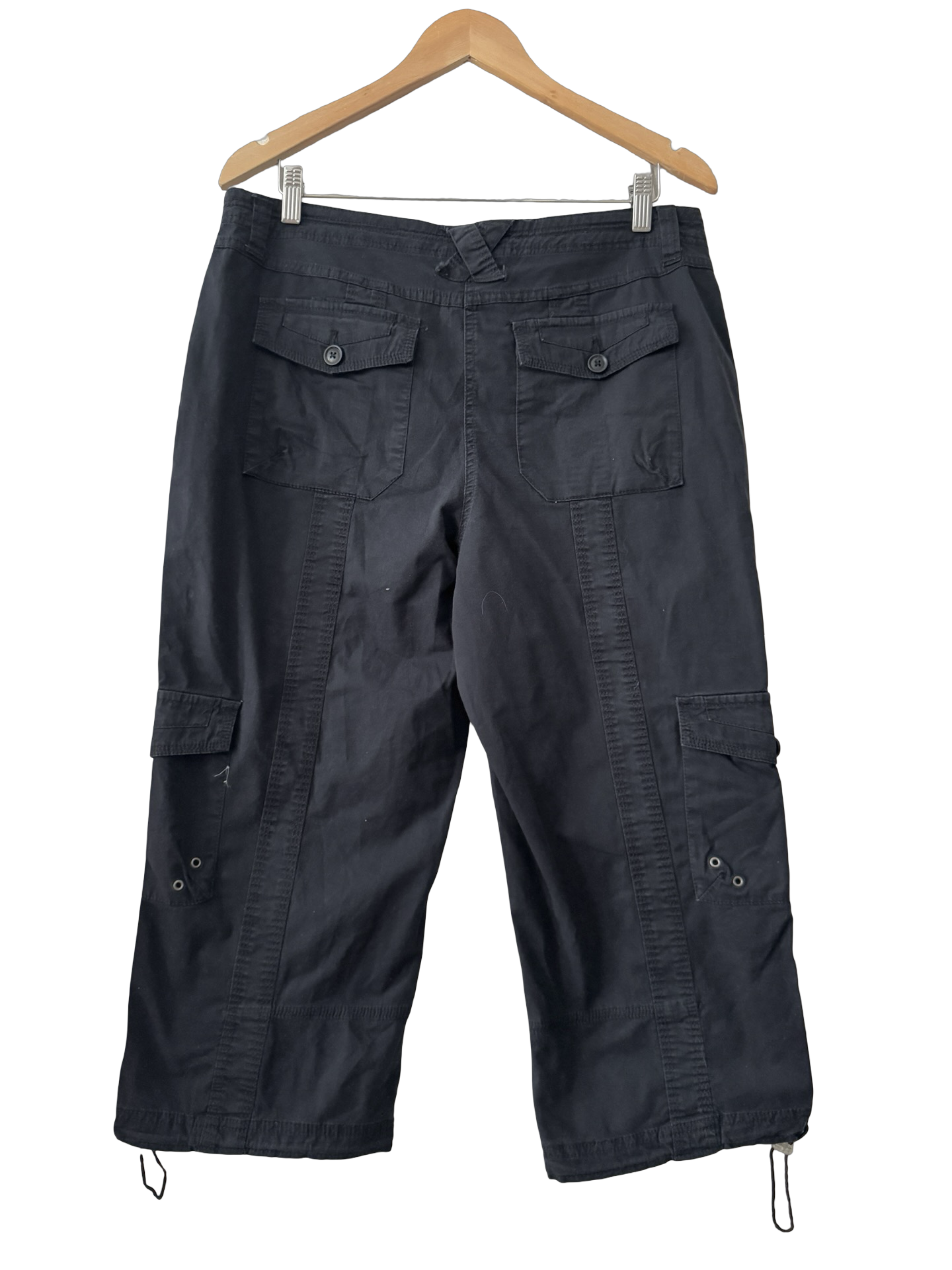 Vintage Y2K Black Utility Cargo Capris (M)