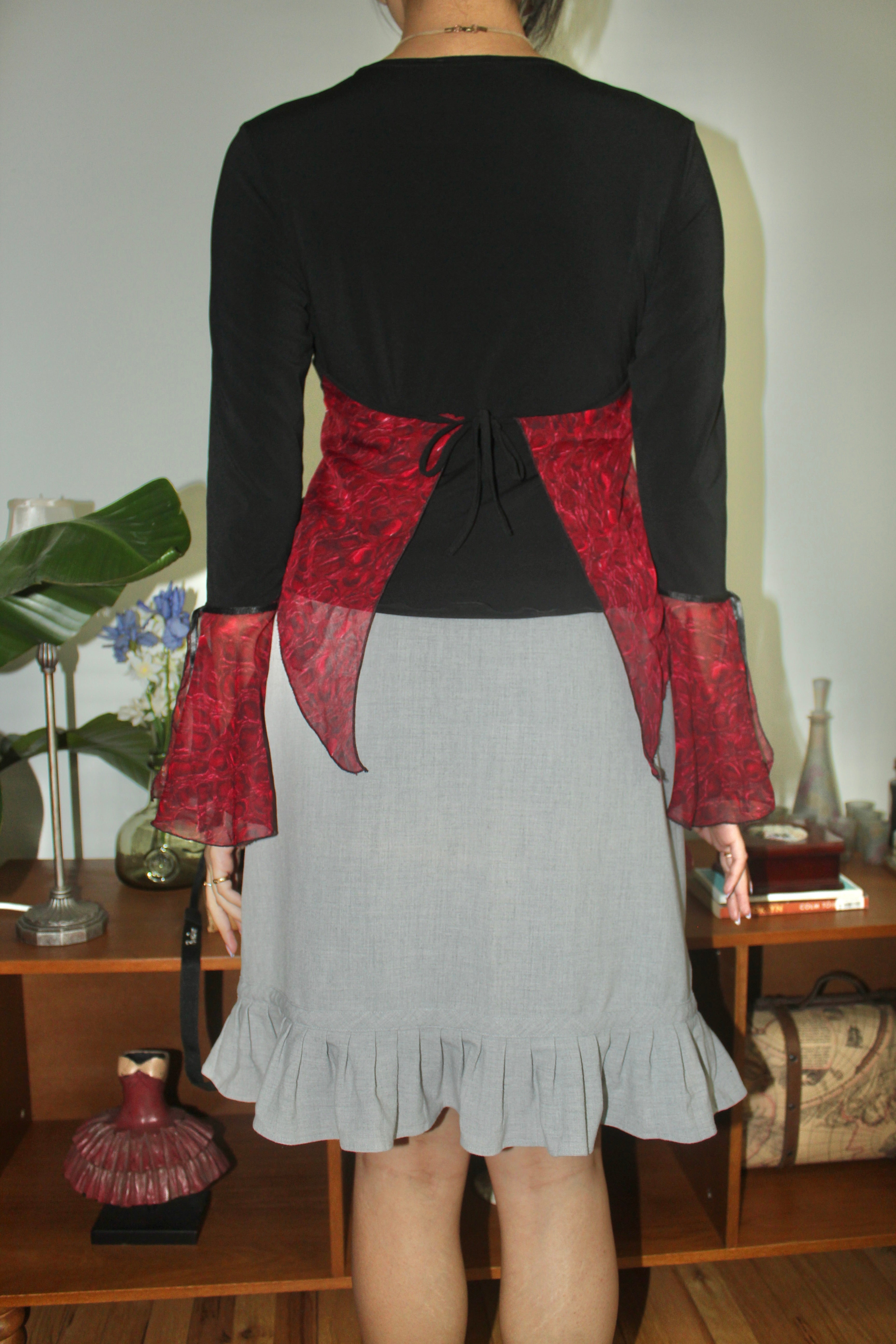 Vintage Y2K Noir Crimson Sheer Sleeve Tie-Back Top (S/M)