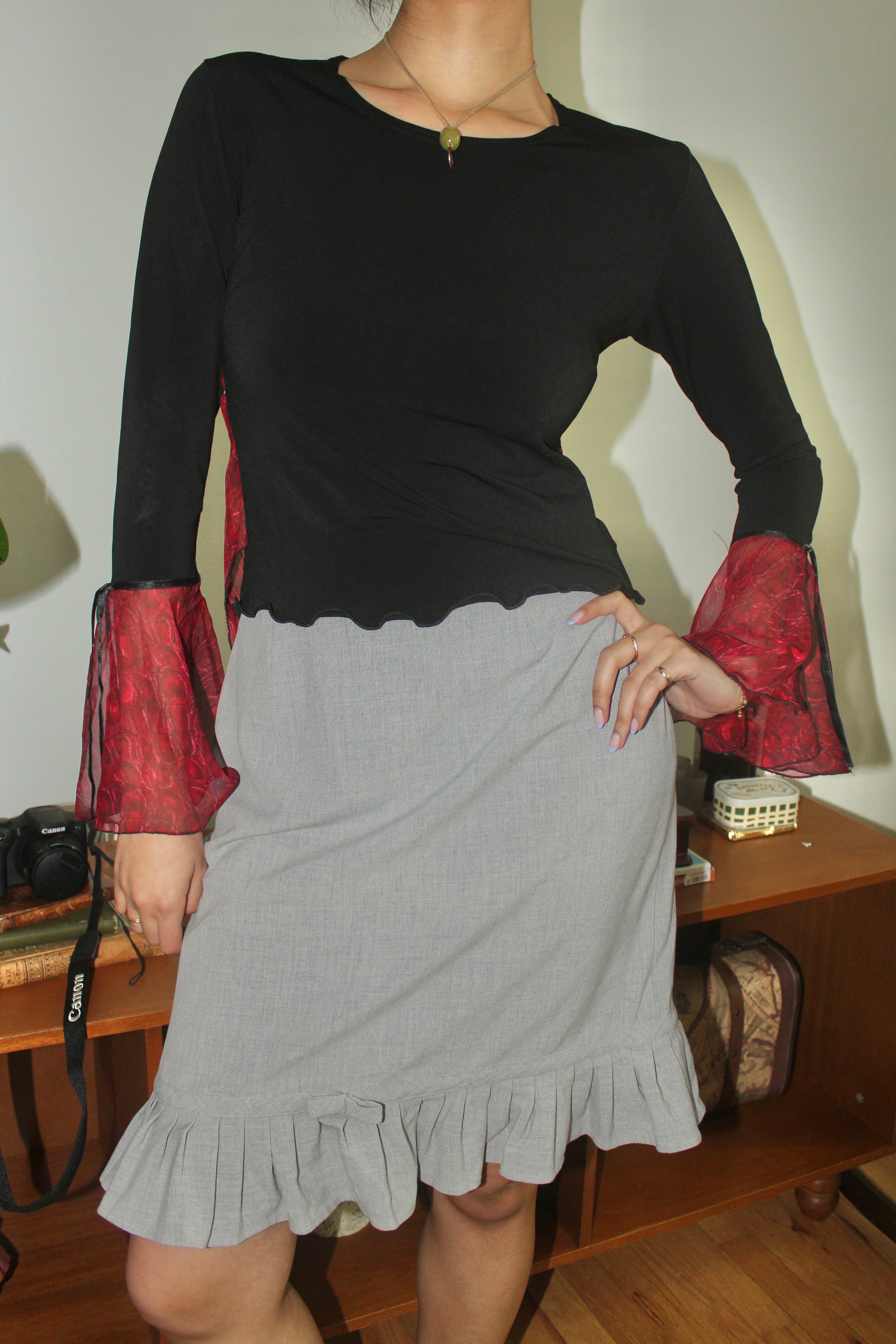 Vintage Y2K Noir Crimson Sheer Sleeve Tie-Back Top (S/M)