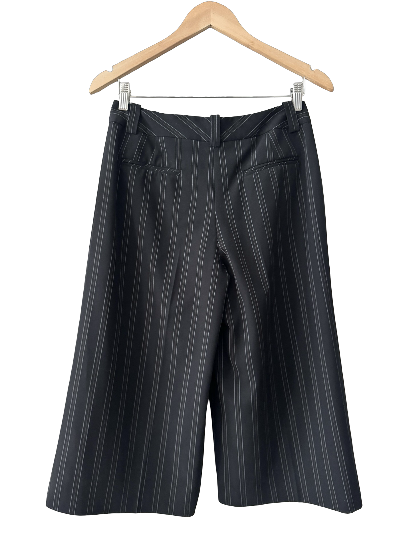 Vintage Y2K Retro Black Pinstripe Capri Pants (S/M)