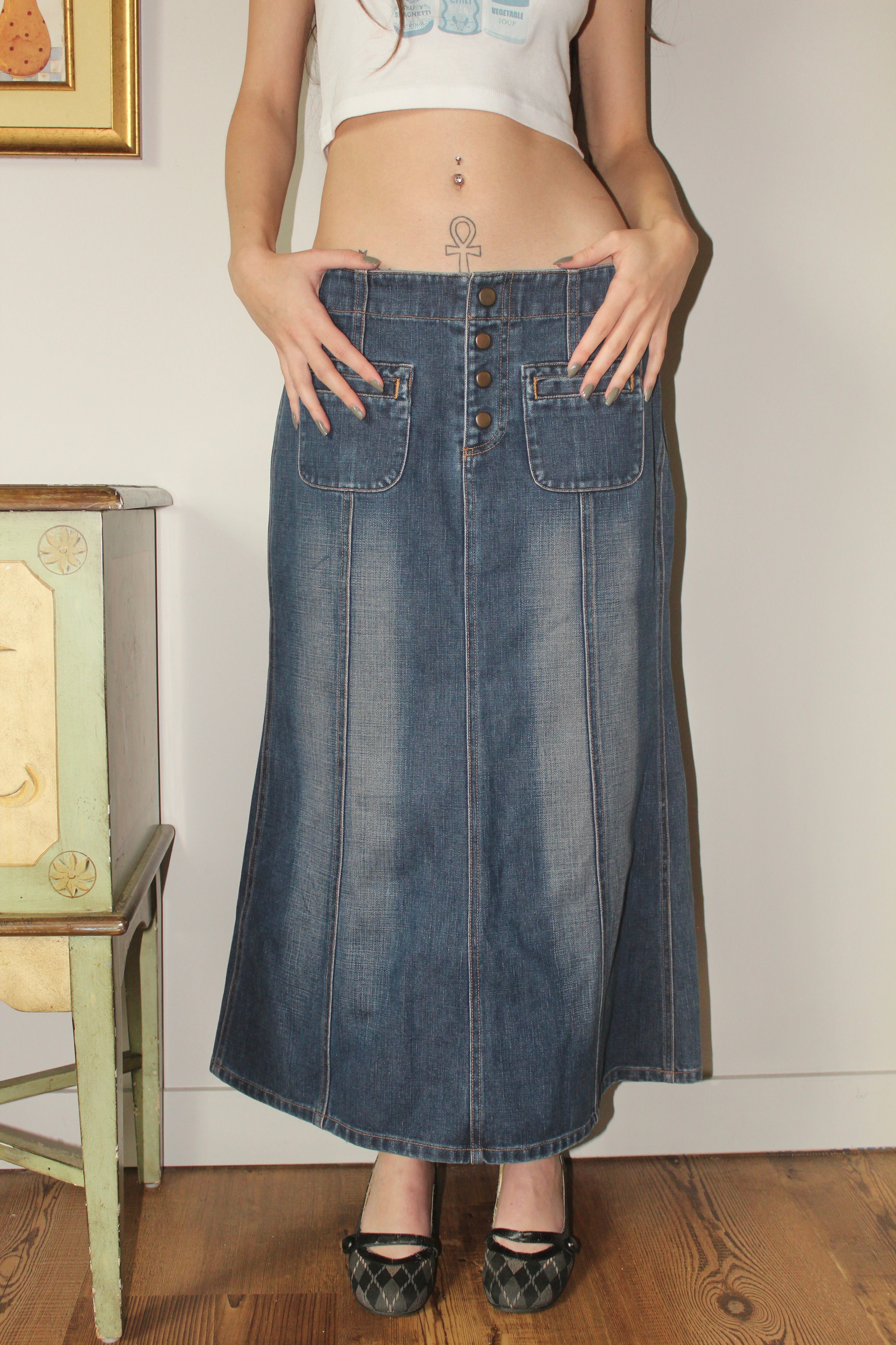 Vintage Y2K Low Waisted Denim Midi Skirt (M)