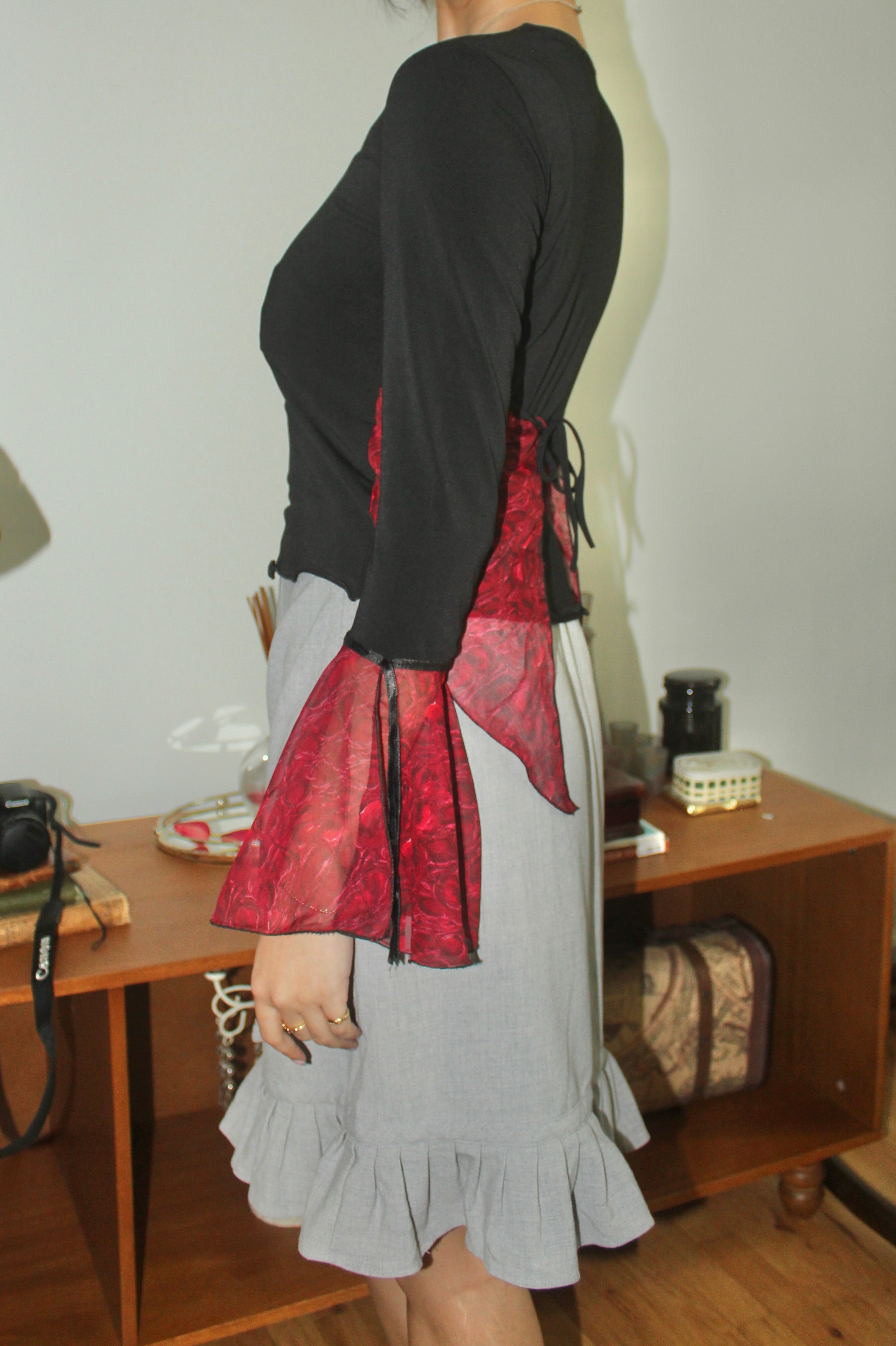 Vintage Y2K Noir Crimson Sheer Sleeve Tie-Back Top (S/M)