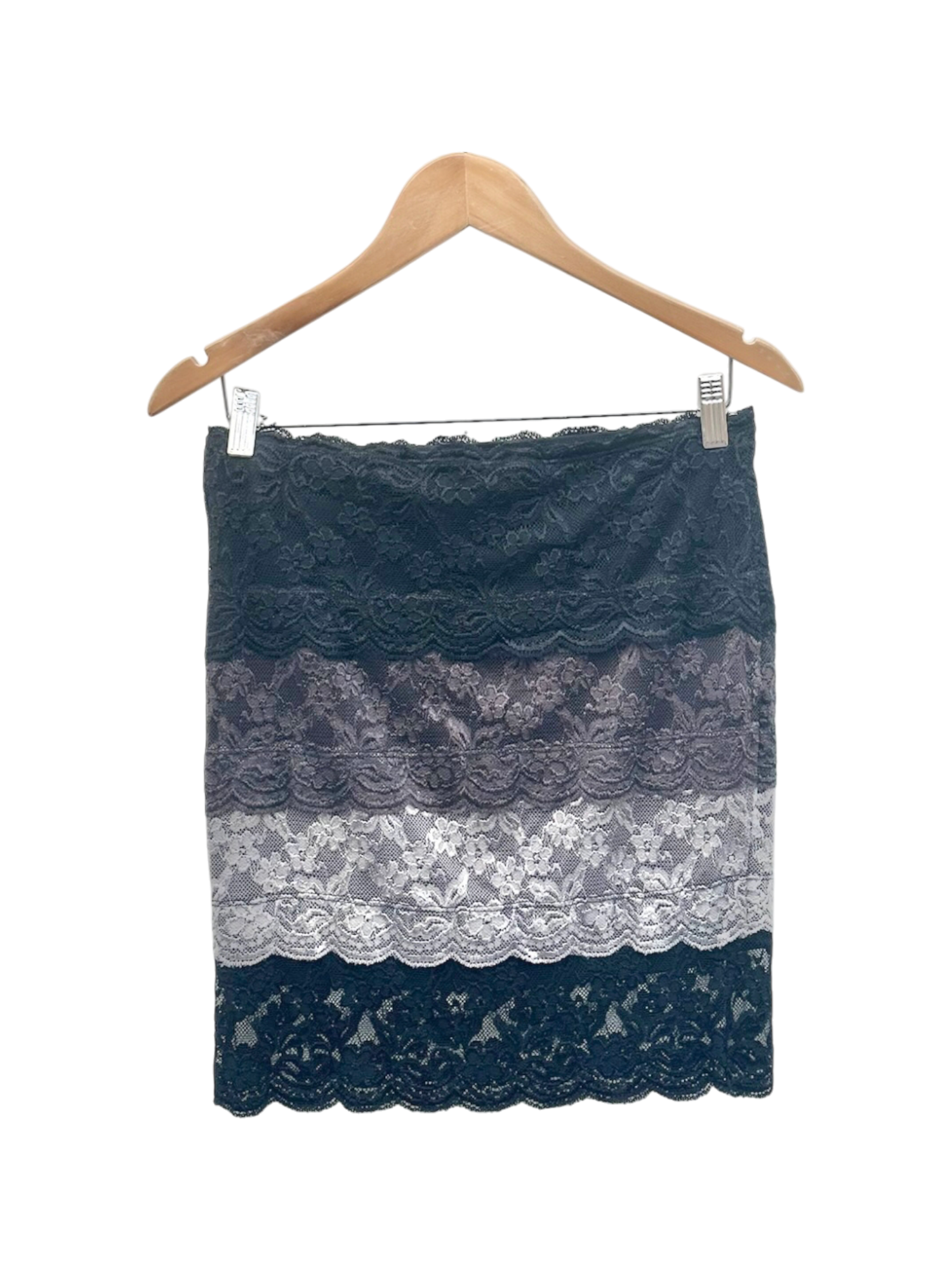 Vintage Y2K Tierred Lace Mini Skirt (S/M)