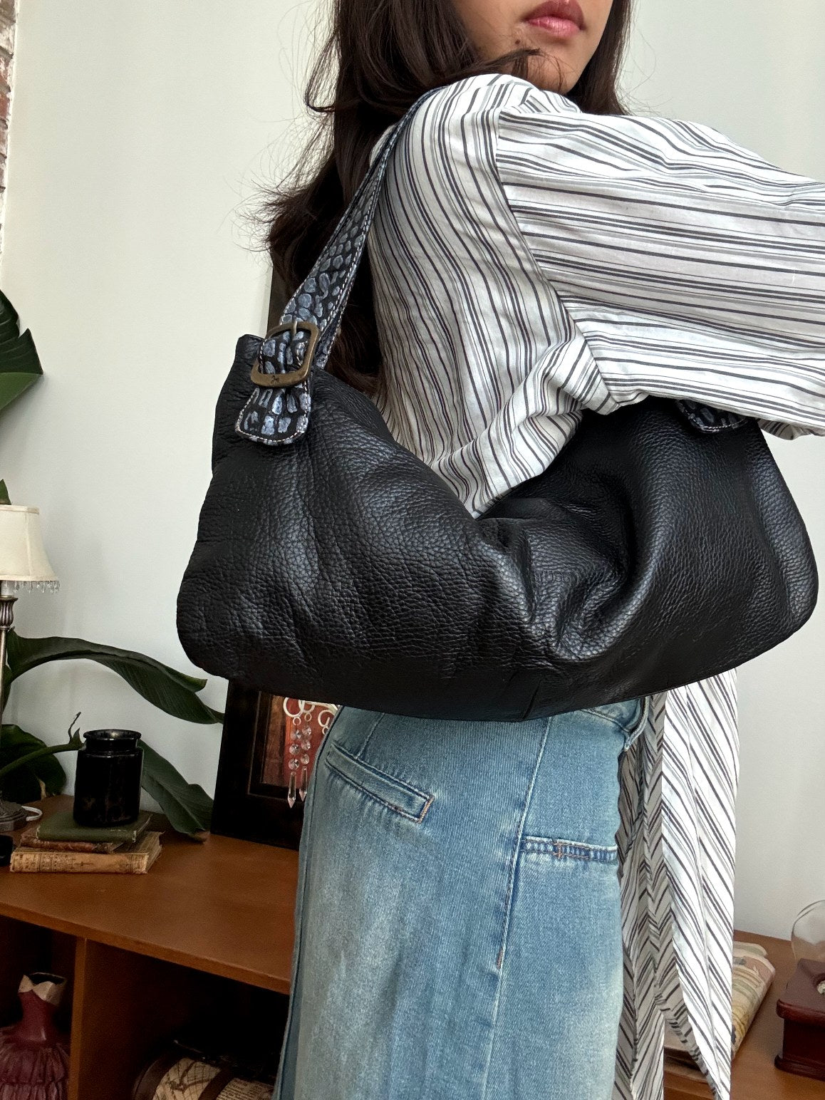 Vintage 90s Black Pebbled Slouchy Shoulder Purse