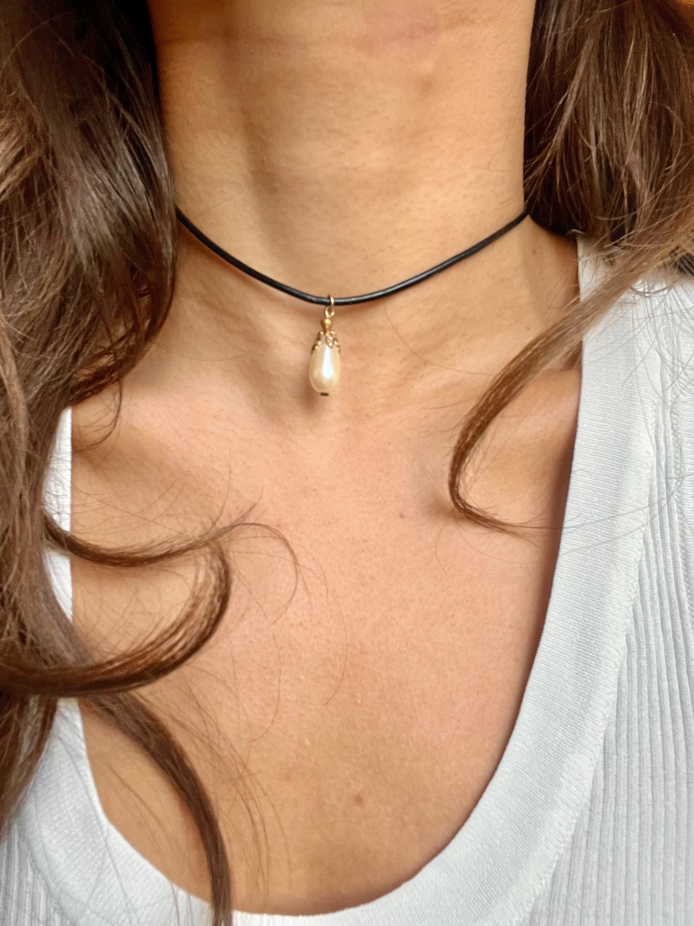 Vintage Pearl Drop Leather Choker