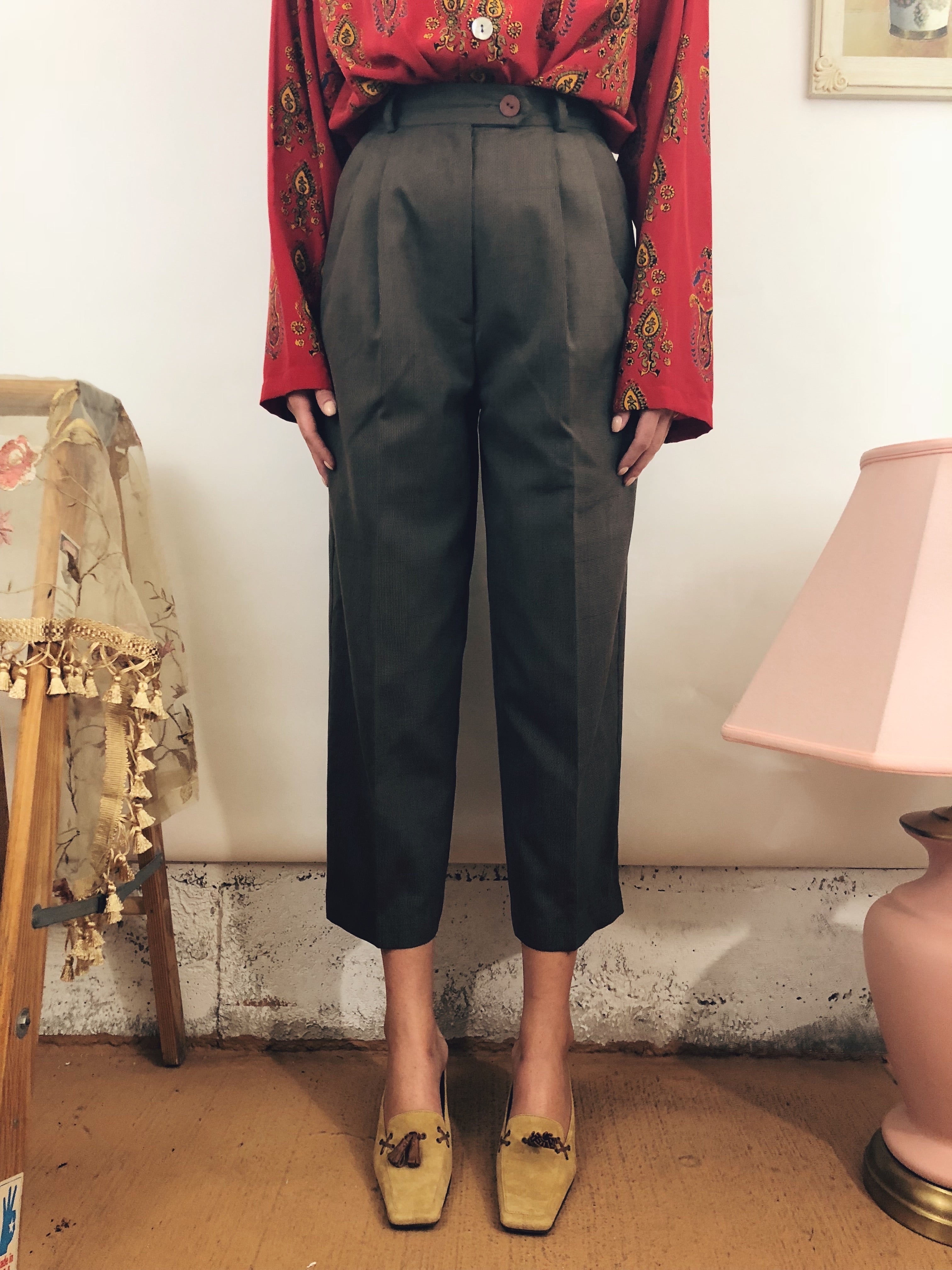 Classic Highwaisted Cropped Vintage Trousers (24-25")