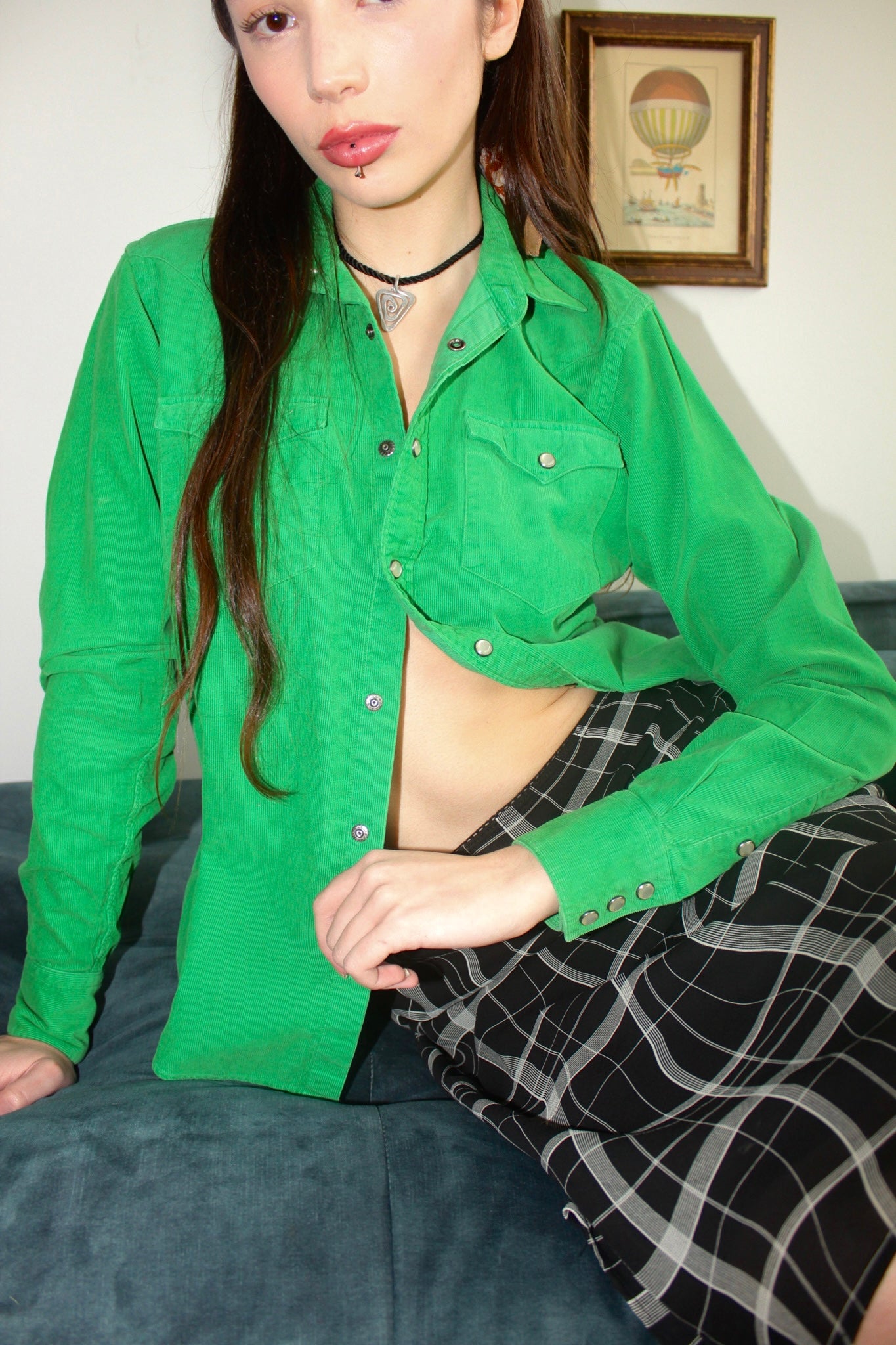 Vintage 90s Kelly Green Corduroy Button Up (S)