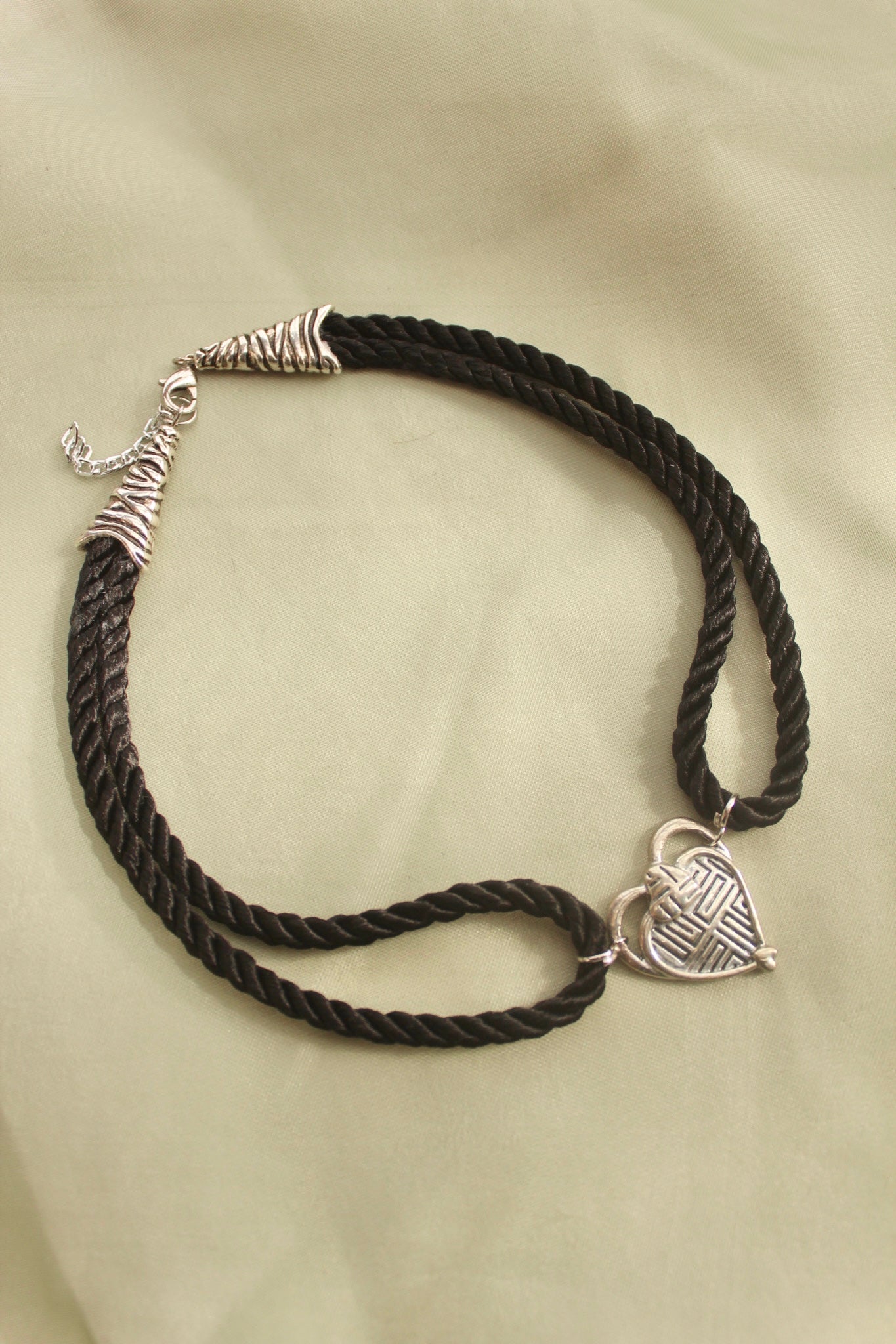 Etched Heart Double Loop Rope Choker