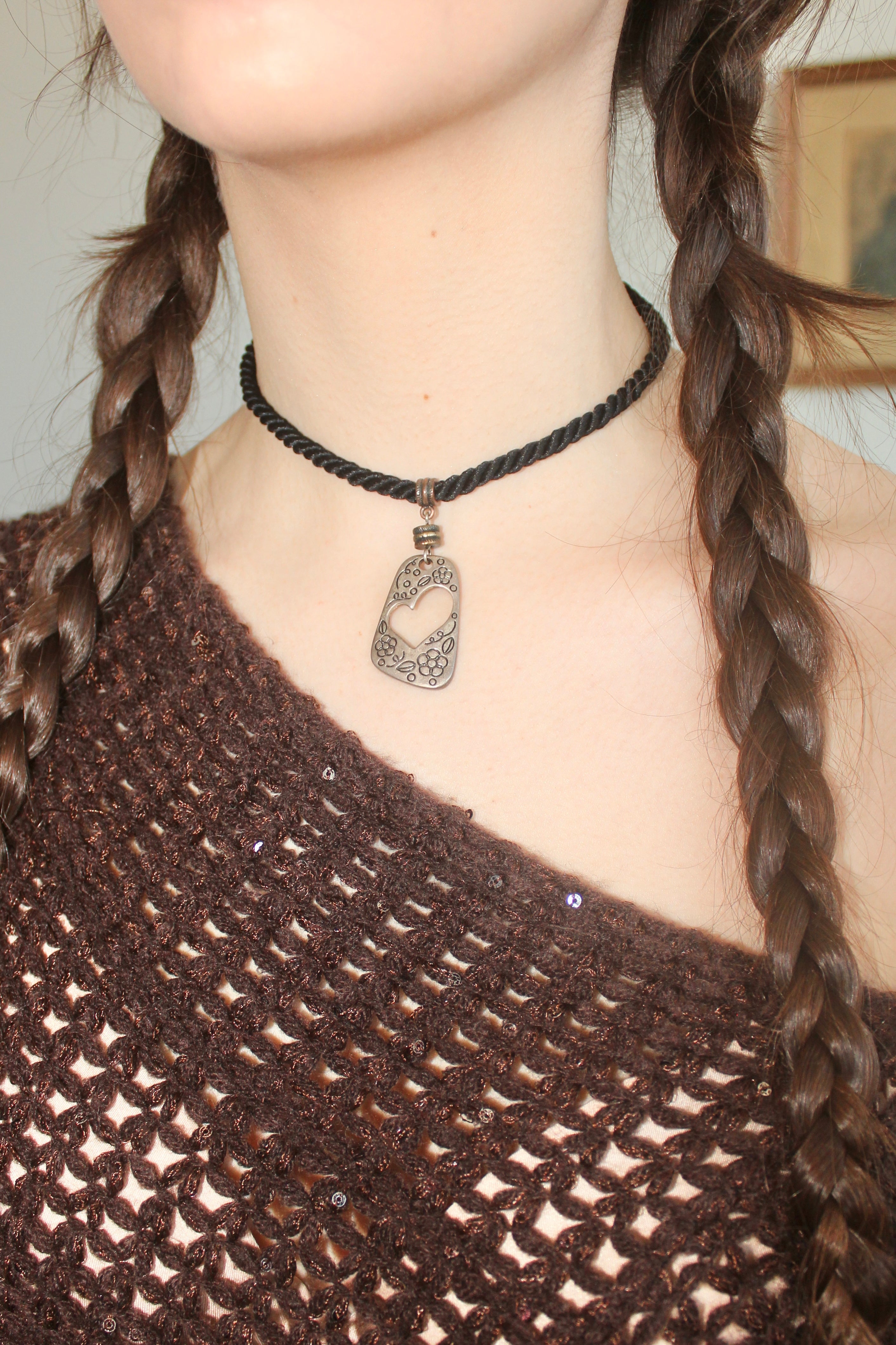 Abstract Heart Etched Rope Choker