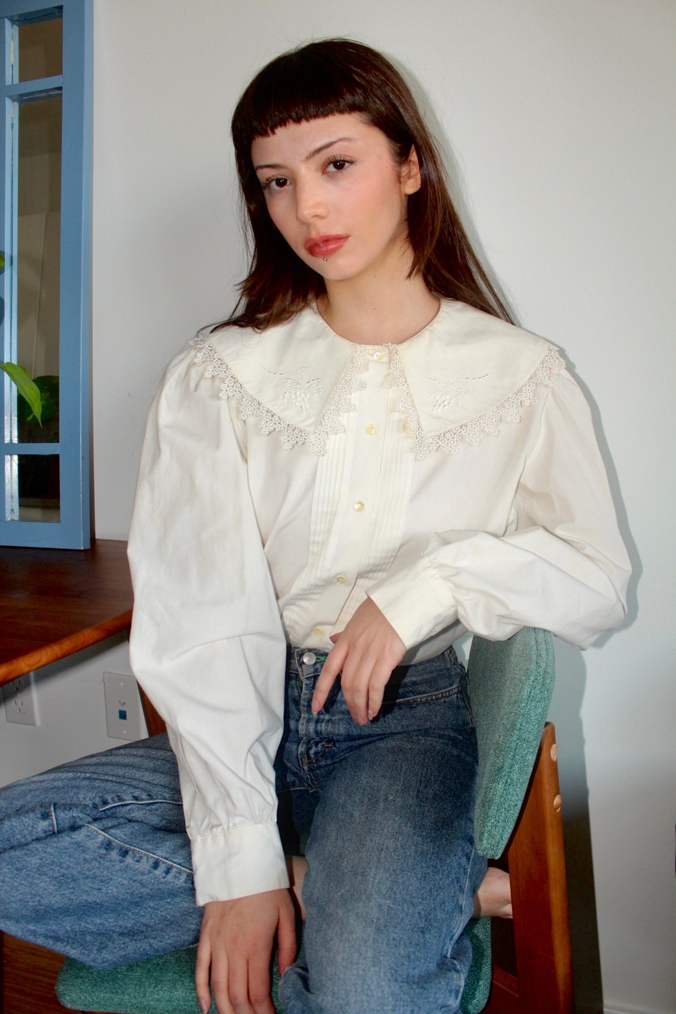 Unique Vintage 70s Prairie Lace Ivory White Puffed Sleeves Blouse (M)