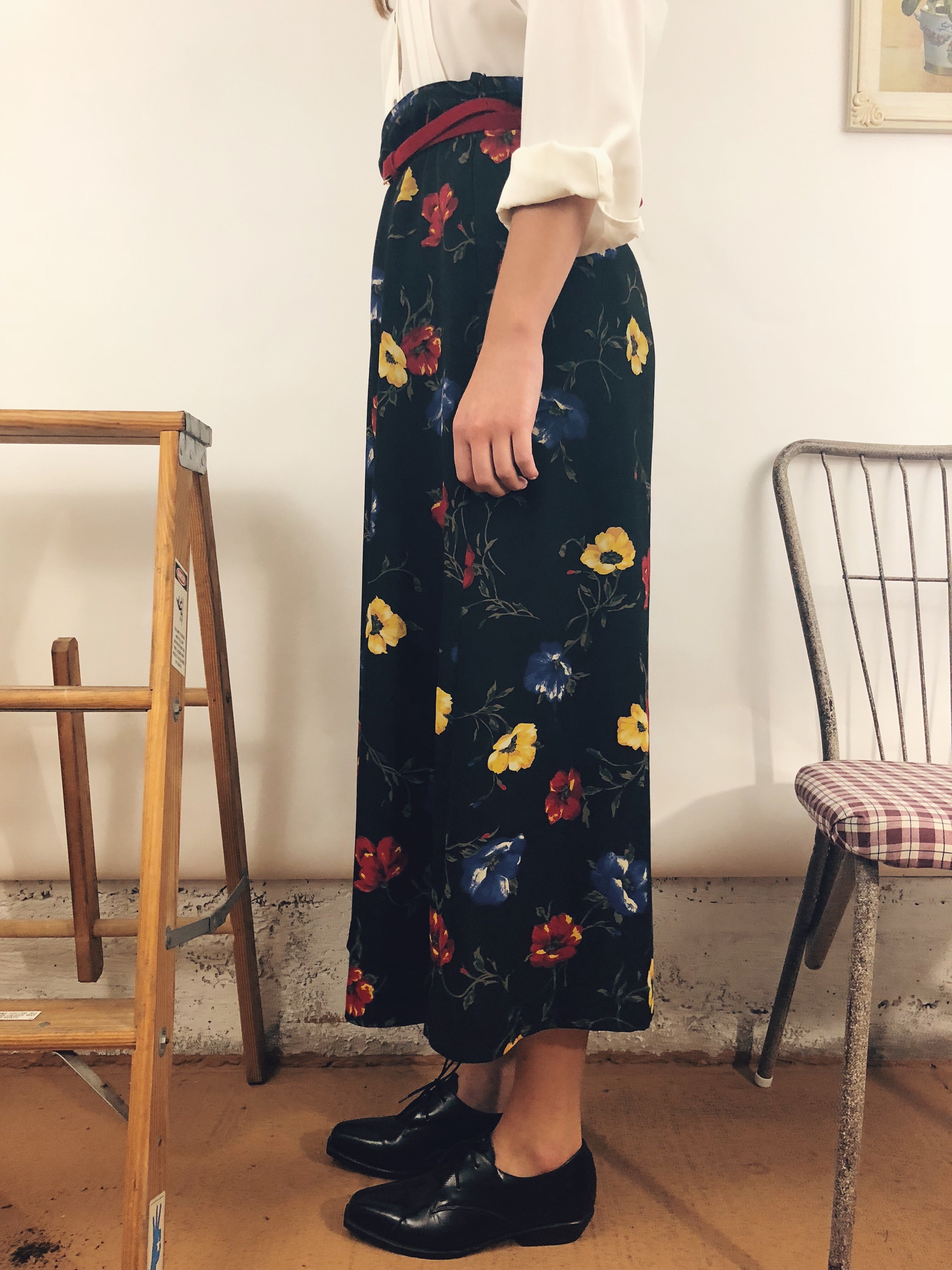 Retro Floral Midi Skirt (28")