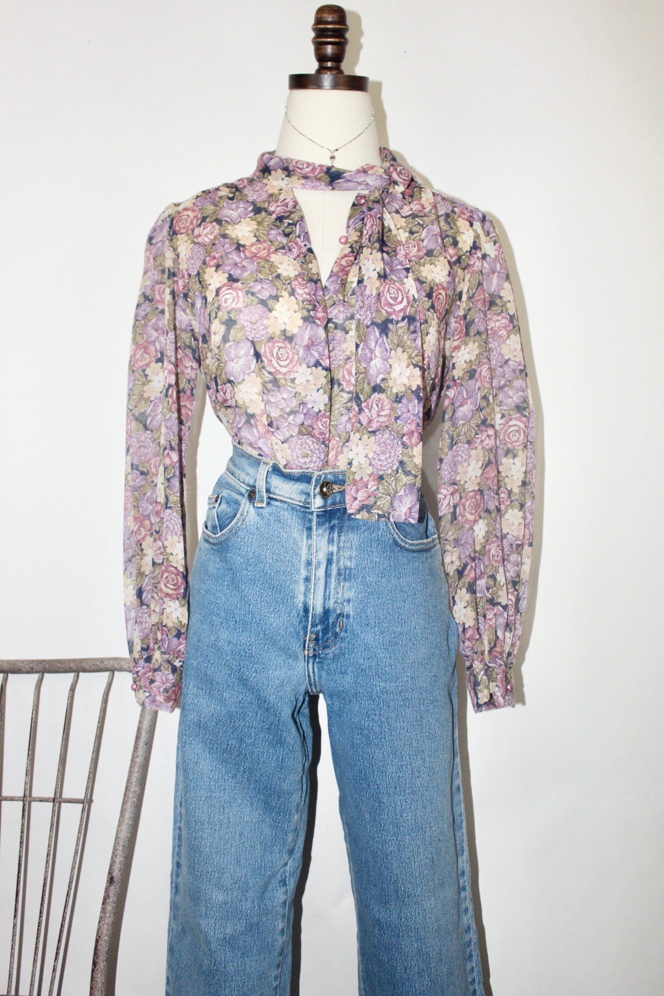 Vintage 90s Floral Button Up Tie Blouse (M)