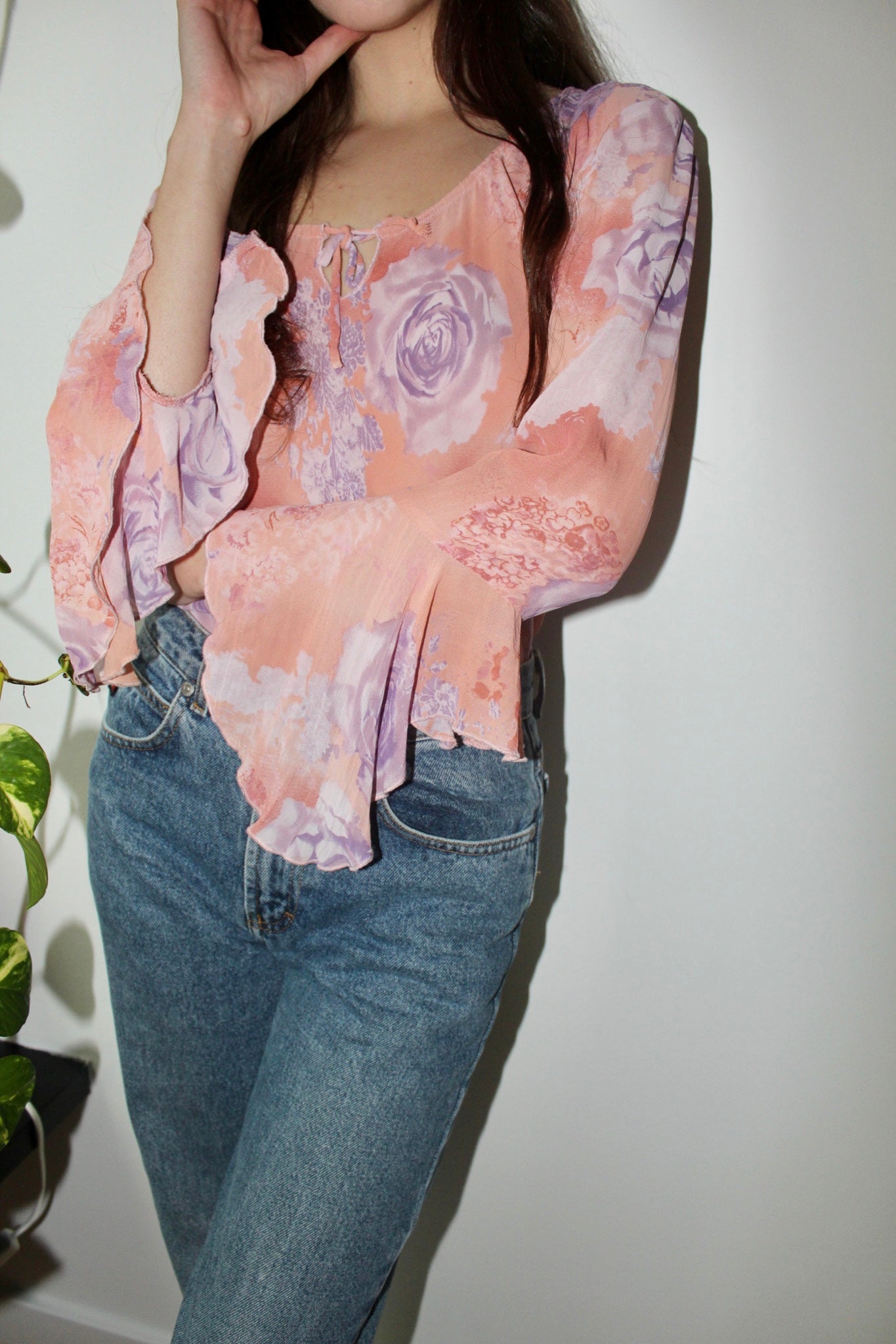 Vintage 90s Bell Sleeve Floral Top (M)