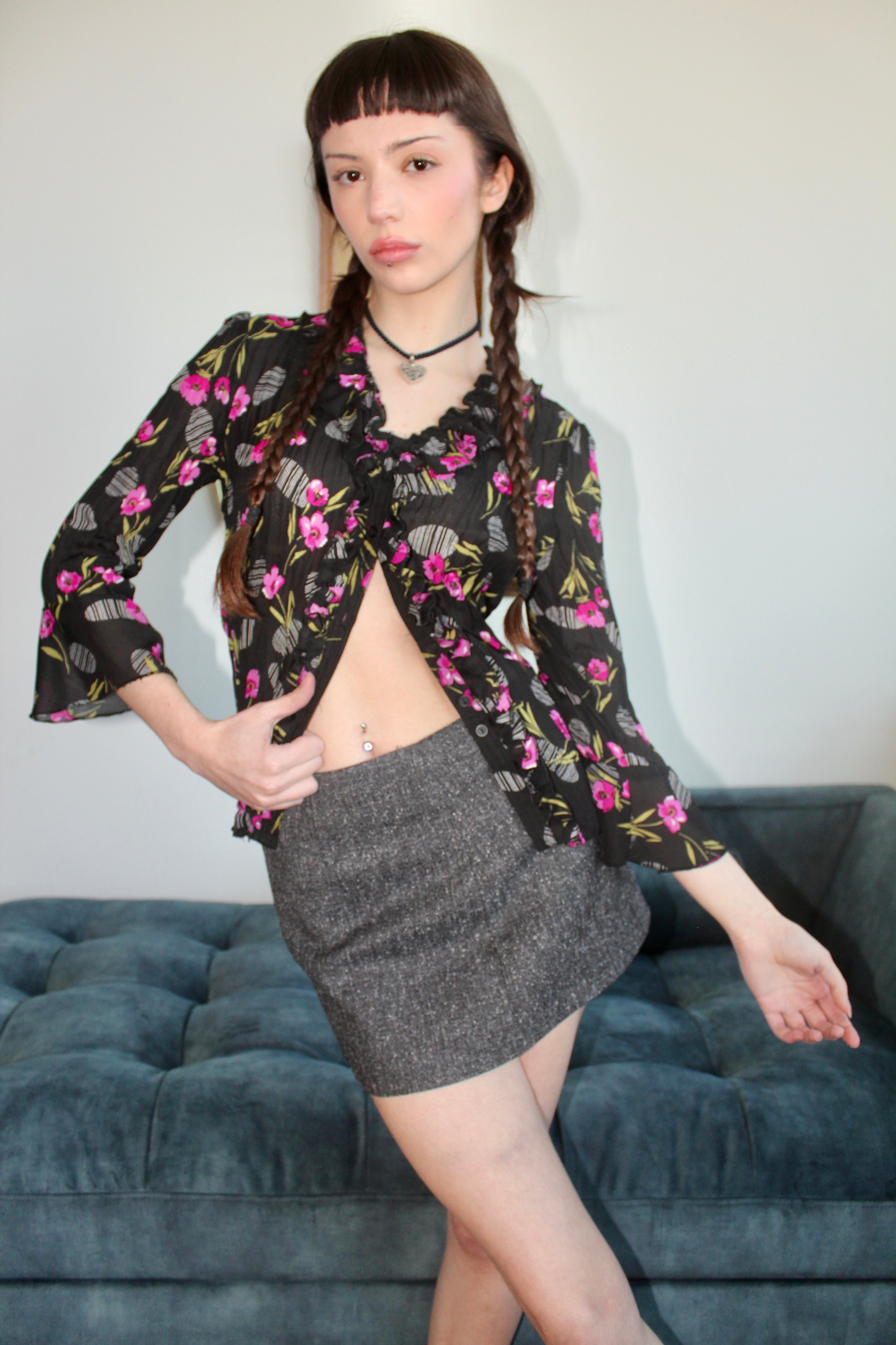 Vintage 90s Ruffled Floral Blouse (S)